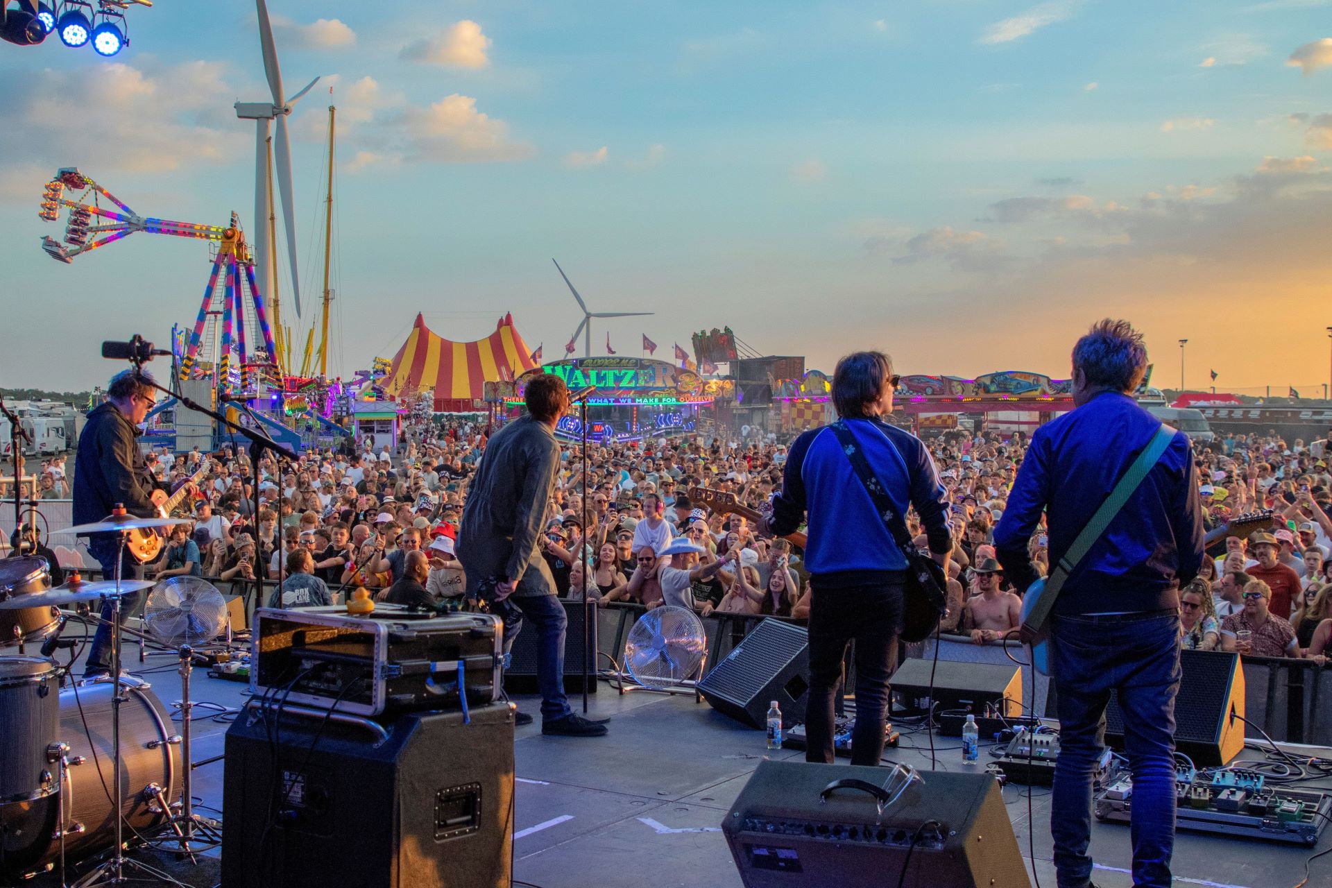 Santa Pod Raceway Celebrates 60 Years of Speed & Music