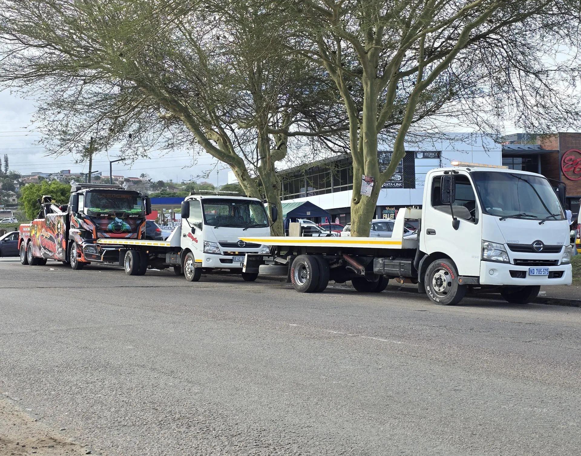 Hino 700 series style towing kzn