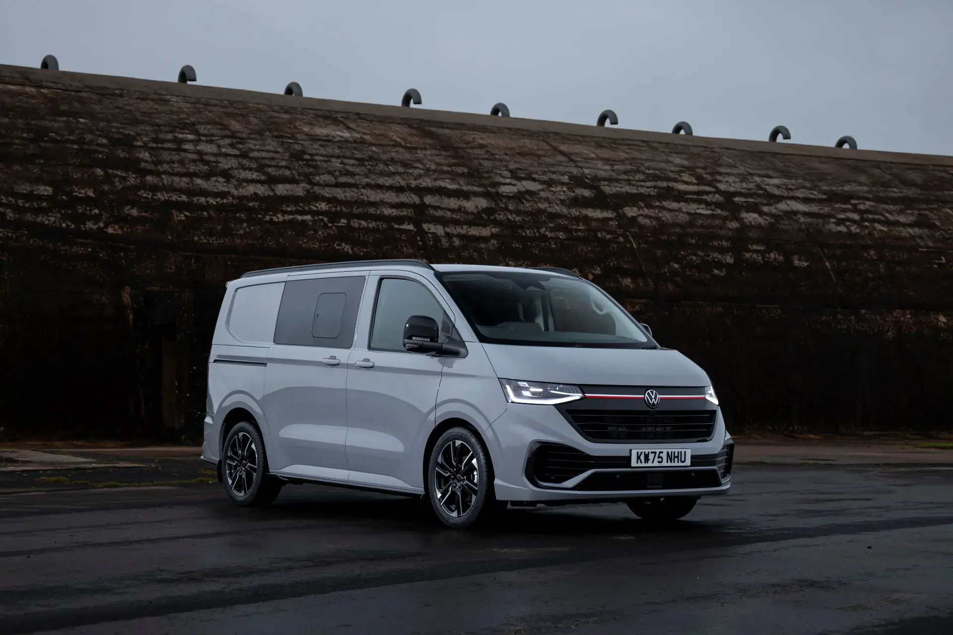 Volkswagen transporter sportline luxury performance