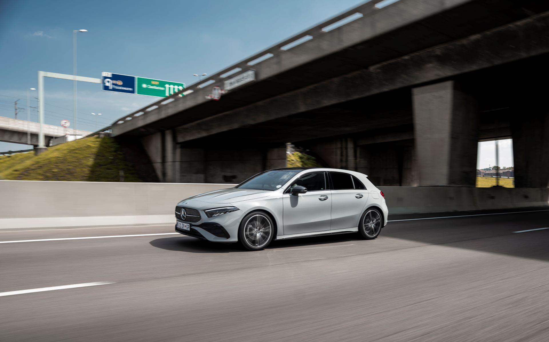 Mercedes benza classnighteditionshinesindarkelegance 2