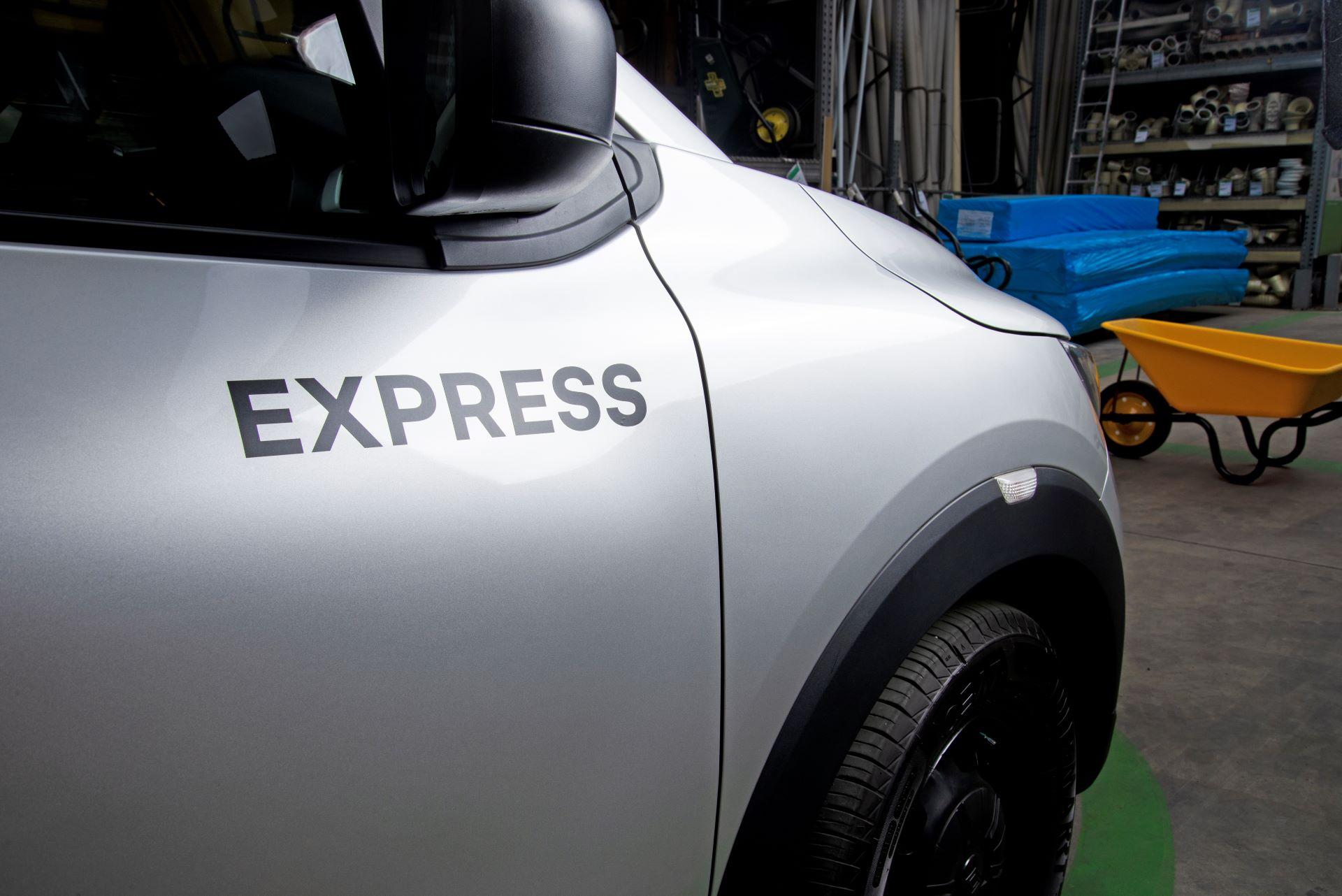 Renaulttriberexpressiiiredefinesbusinessmobility