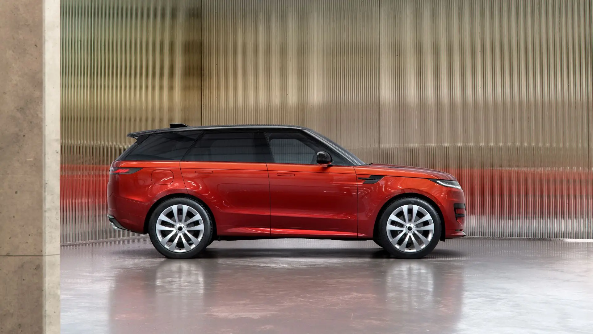 1776255984657-554397918-rangeroversporttwentyeditioncelebrates20years-6.jpg