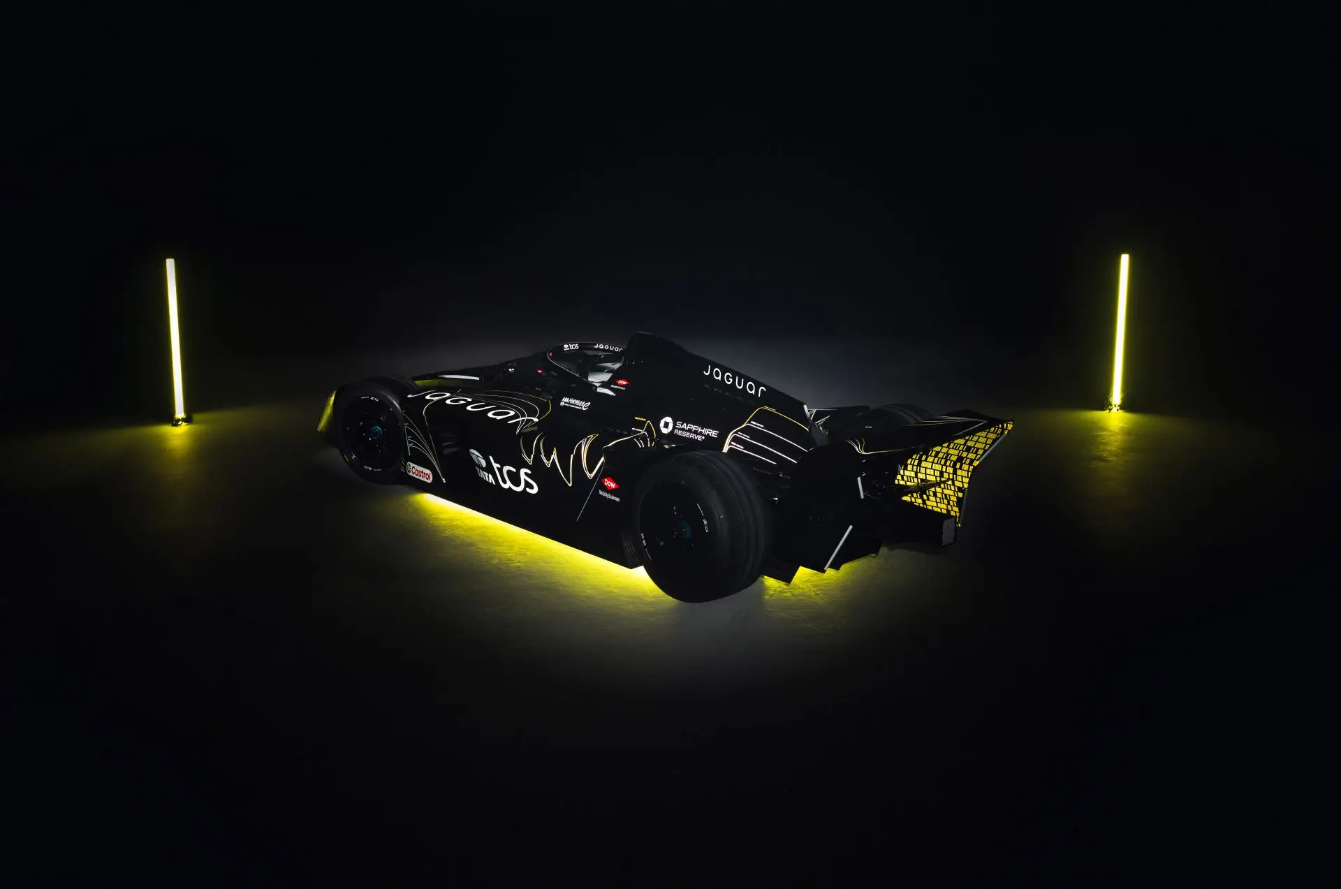 1776342137846-439388705-jaguartcsracingrevealsgen4prototypetestcarunveiled-4.jpg