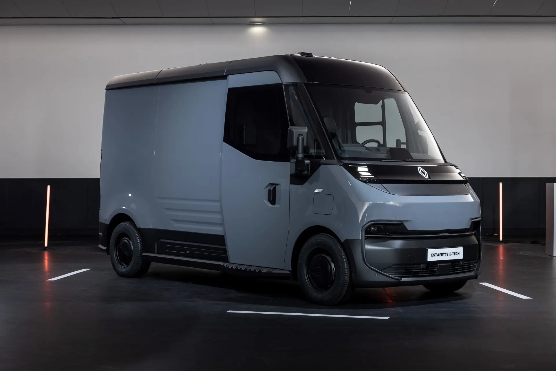 1776355472202-172012454-renaultbringselectricvanrangetocvshow2026nec-1.jpg