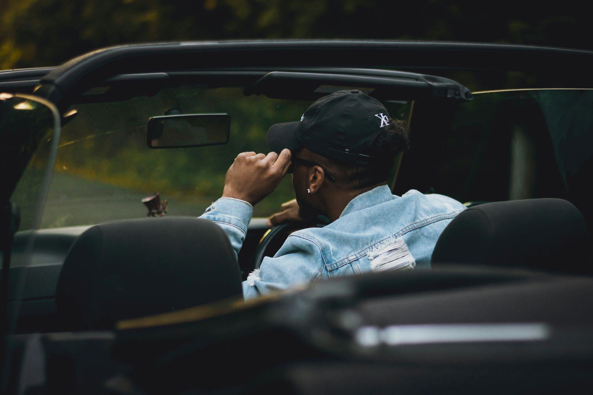 Whydistracteddrivingfeelssafebutisntrealontheroad 3