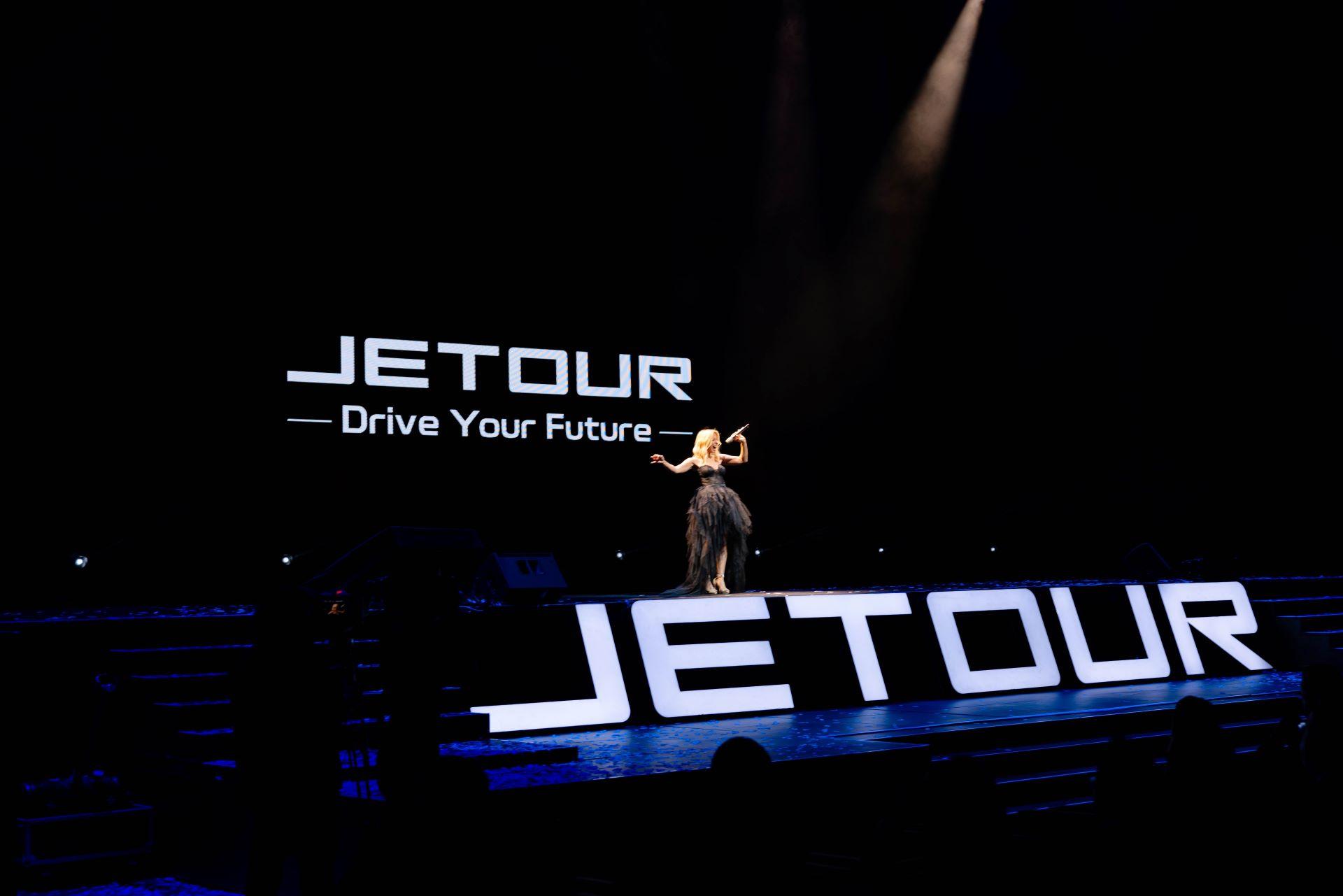 Genevievecoteturnsjetourlaunchintosoundscape 1