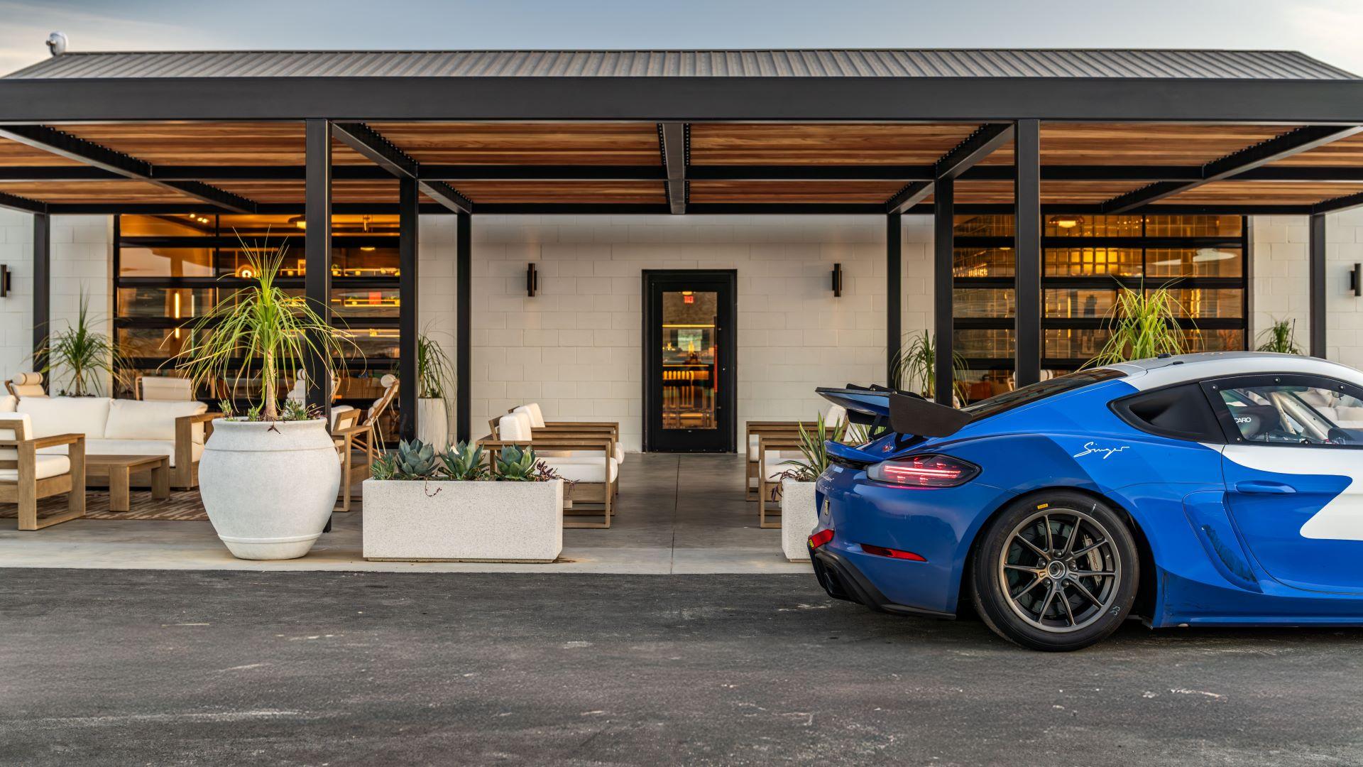 Singerdriversclubopensatwillowspringsraceway