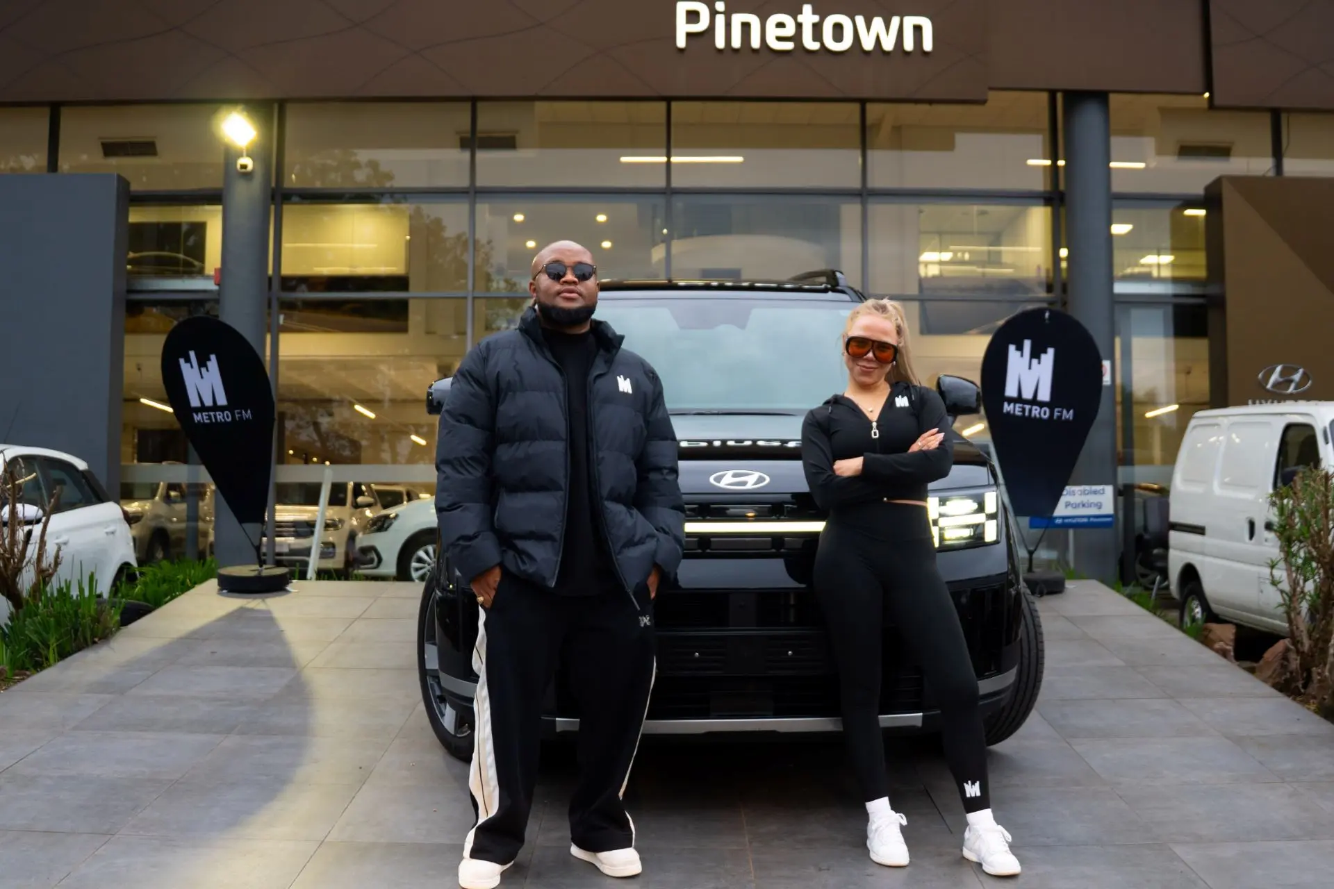 Hyundaipinetownmakesradiohistoryinmovingsantafe 1