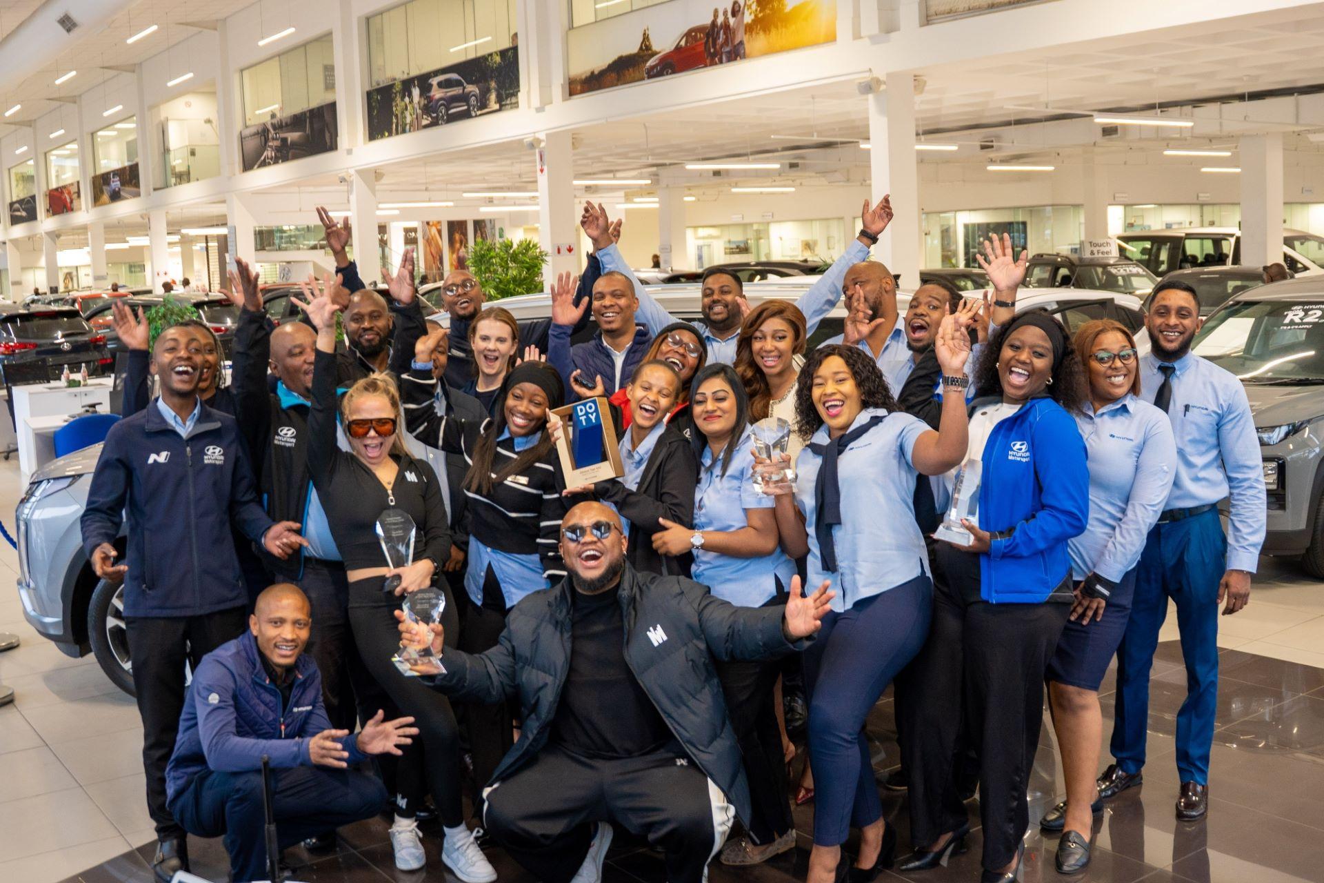 Hyundaipinetownmakesradiohistoryinmovingsantafe 3