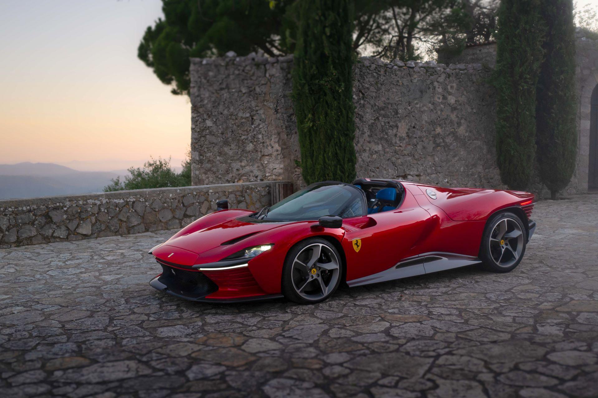 Ferrariiconsleadvilladesteauctionshowcase