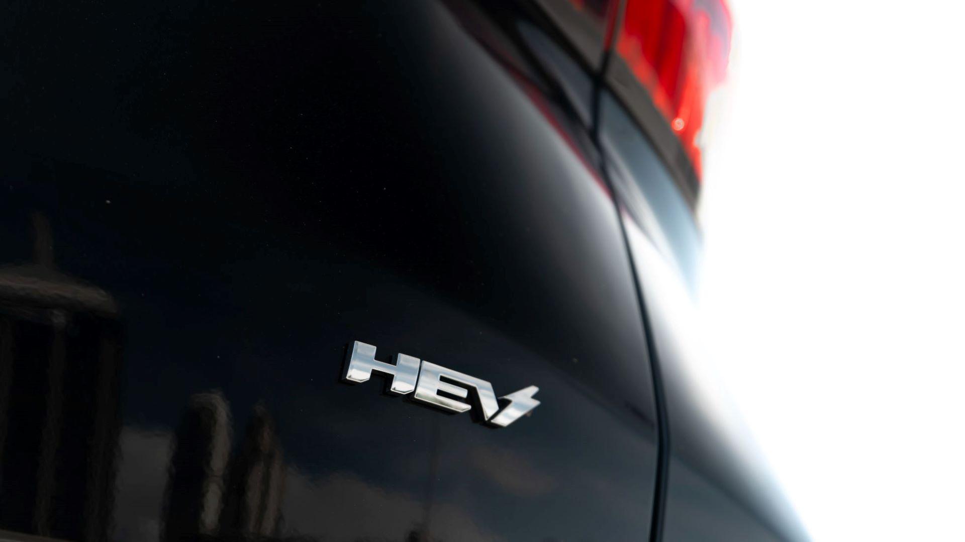 Omodac5hevarrivesinsawithhybridconfidence 2