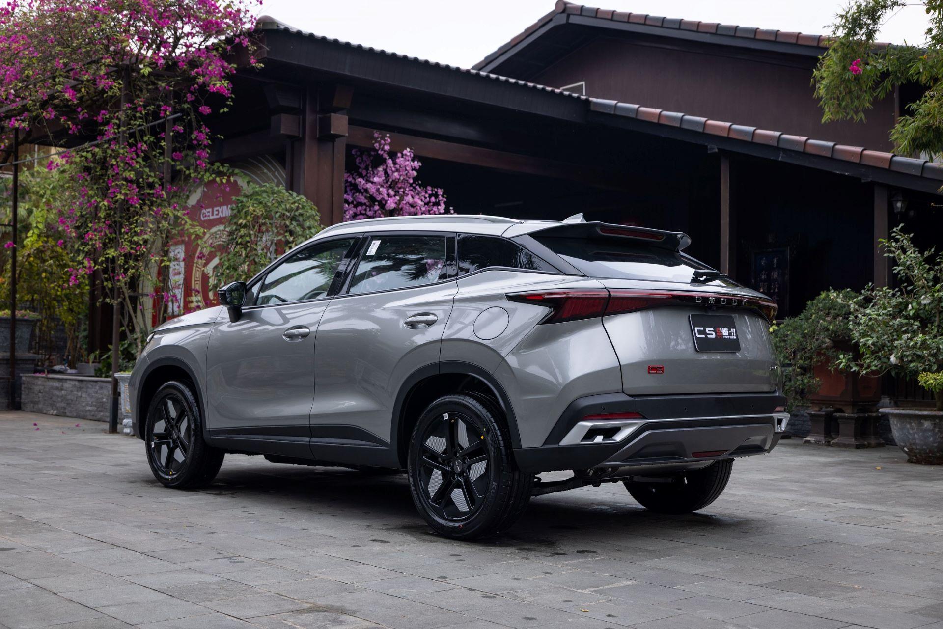 Omodac5hevarrivesinsawithhybridconfidence 6