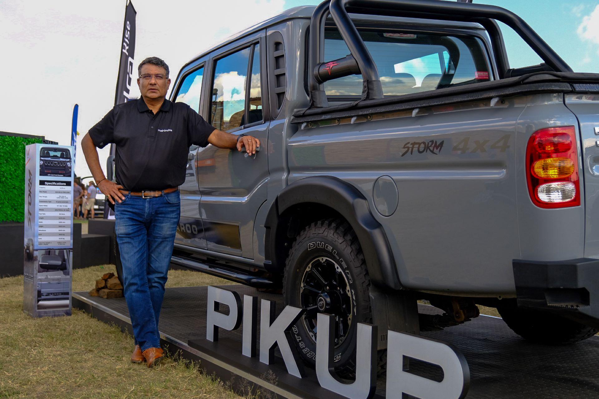 Mahindrasaleadershipshiftsignalsglobalambition