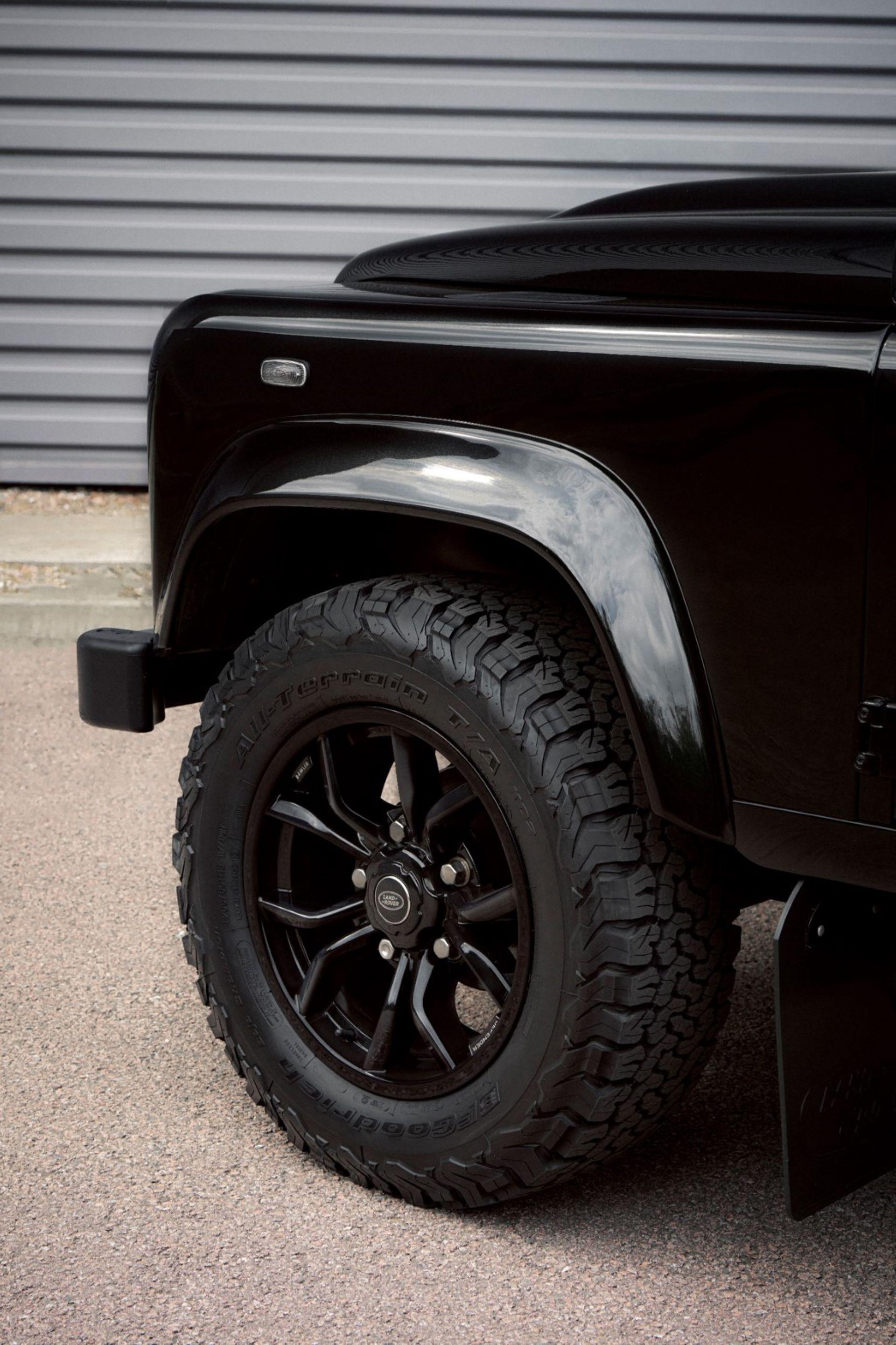 New18 inchbowleralloywheelsforclassicdefender 1
