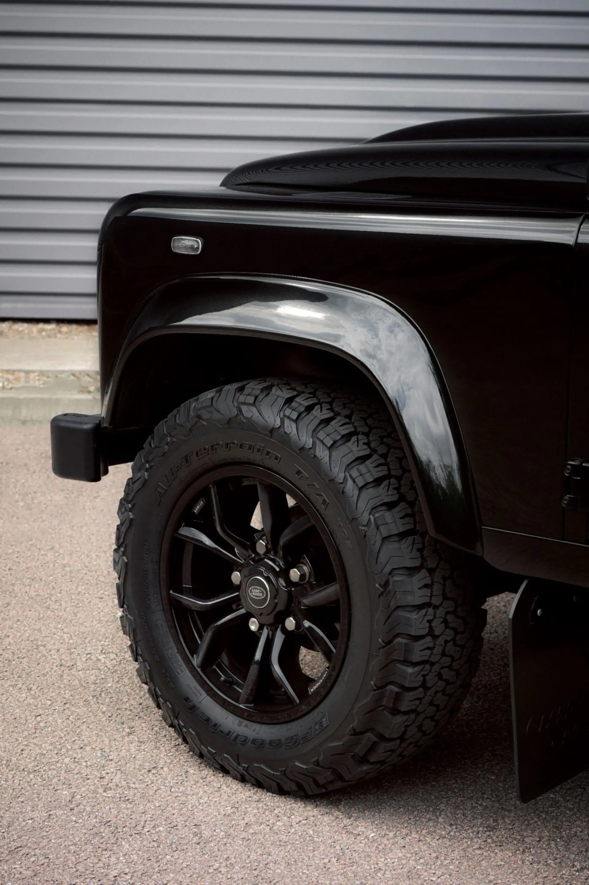 New18 inchbowleralloywheelsforclassicdefender 1