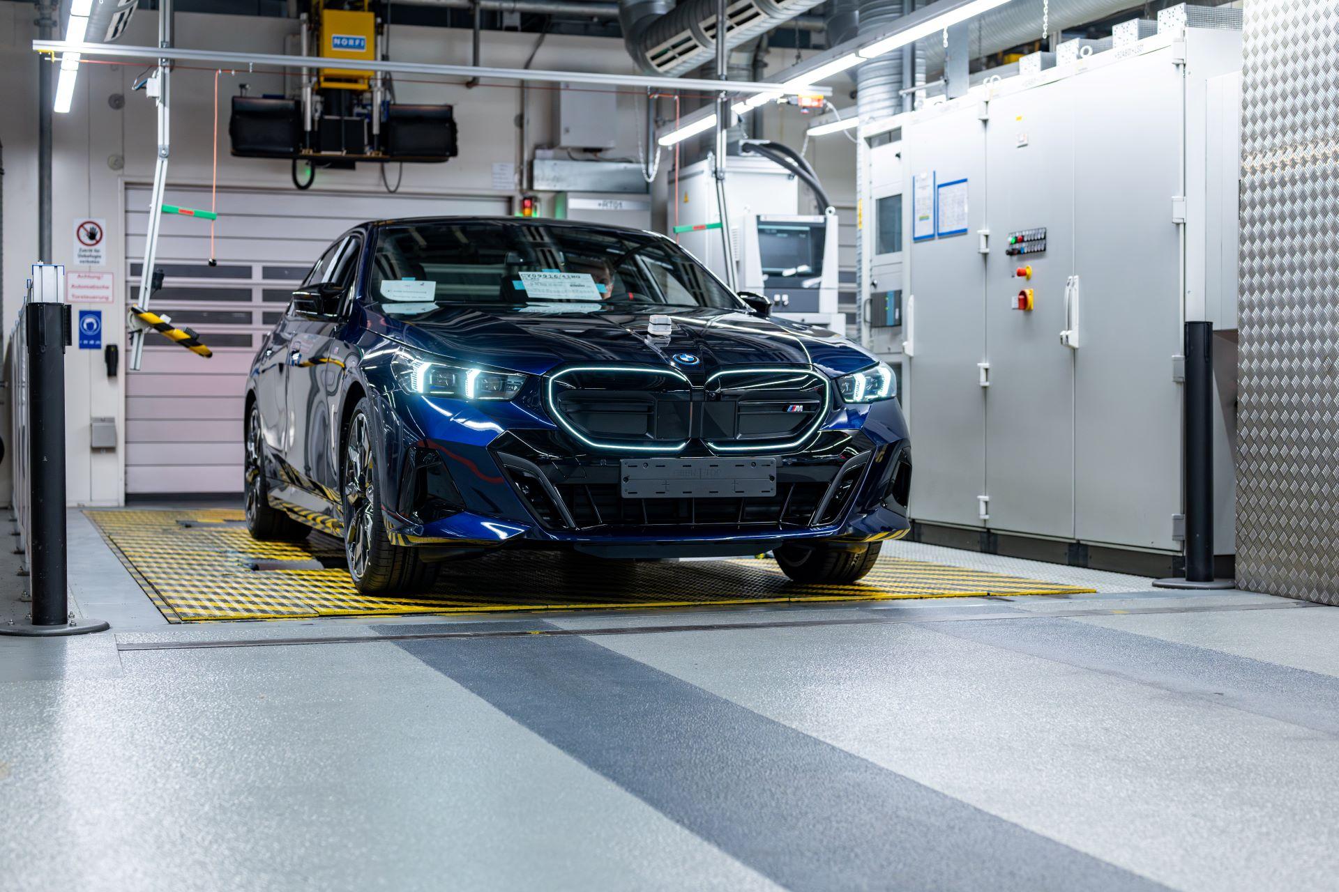Bmwreachestwomillionelectricvehiclemilestone 3