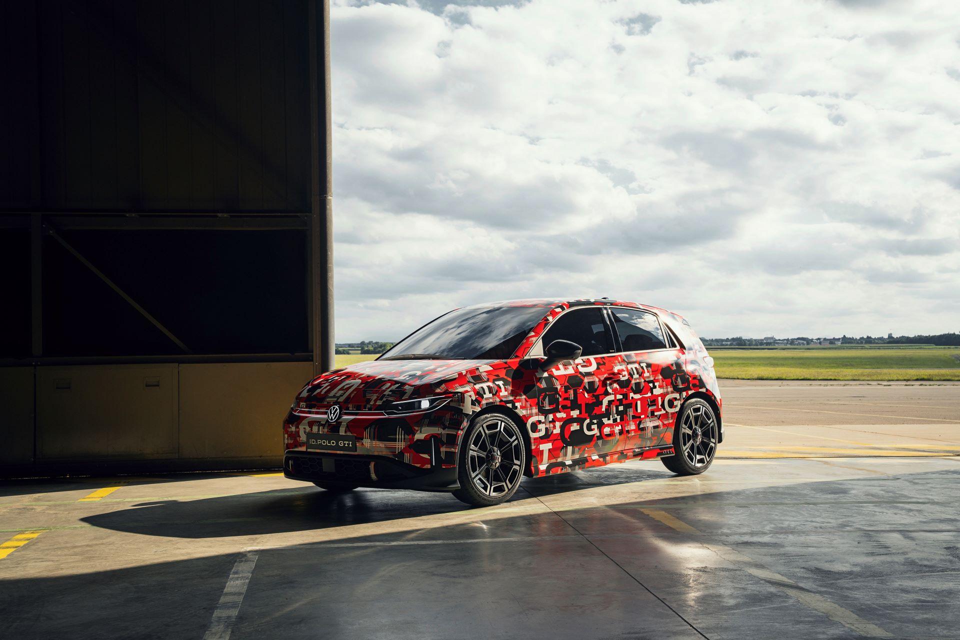 Volkswagencelebrates50yearsofgtiatnrburgring