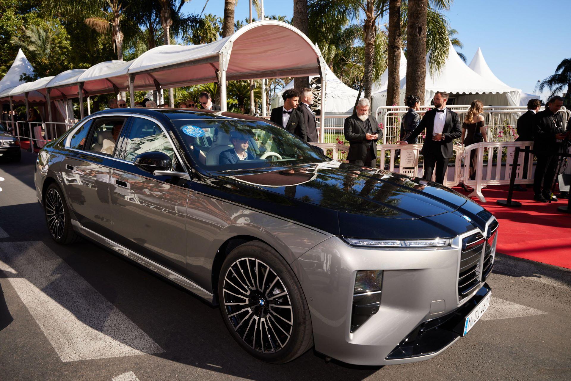 Bmwreturnstocanneswithelectrifiedluxuryfleet