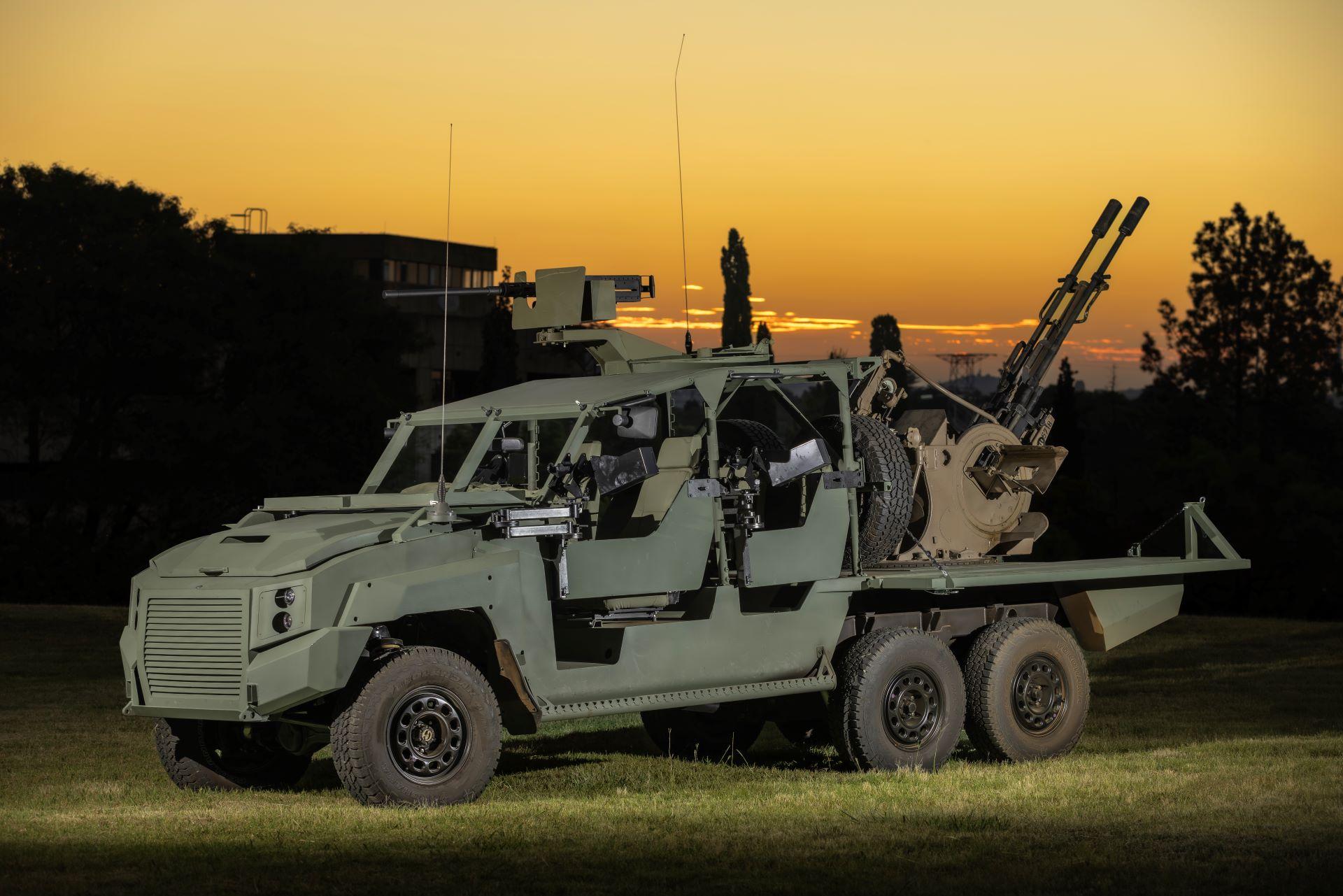 Svimaxrecon6x6tacticalvehicleunveiled 6