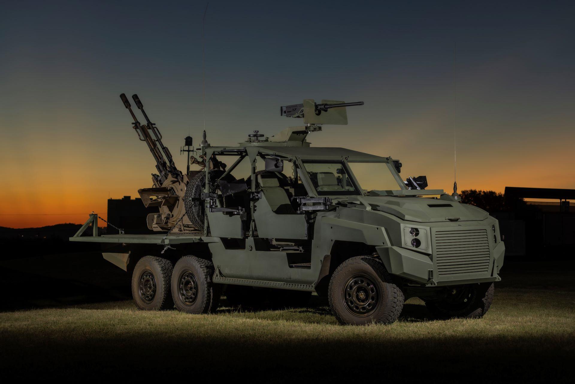 Svimaxrecon6x6tacticalvehicleunveiled 7