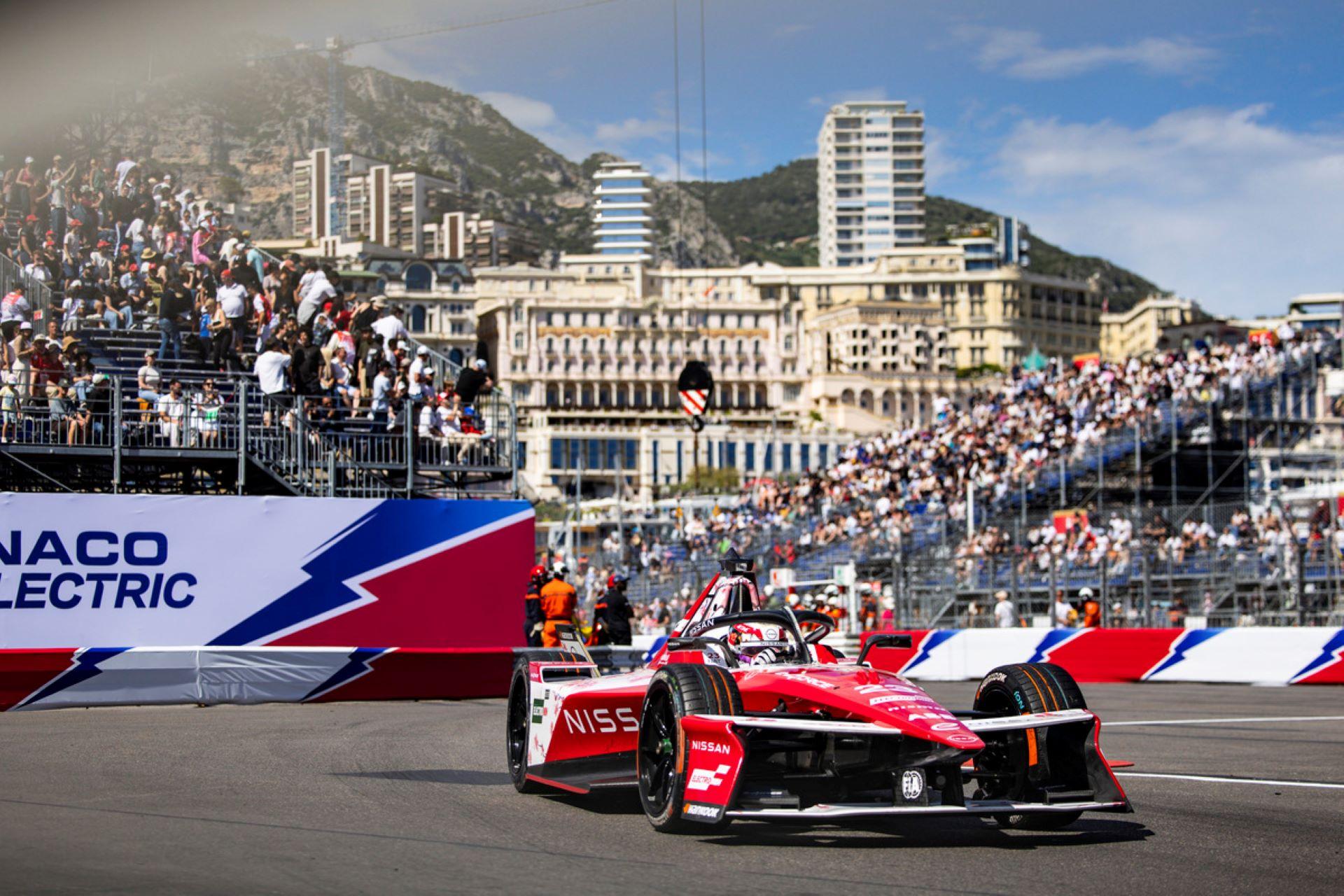 Rowlanddeliversmonacomasterclassasnissanstrikegoldinformulae 5