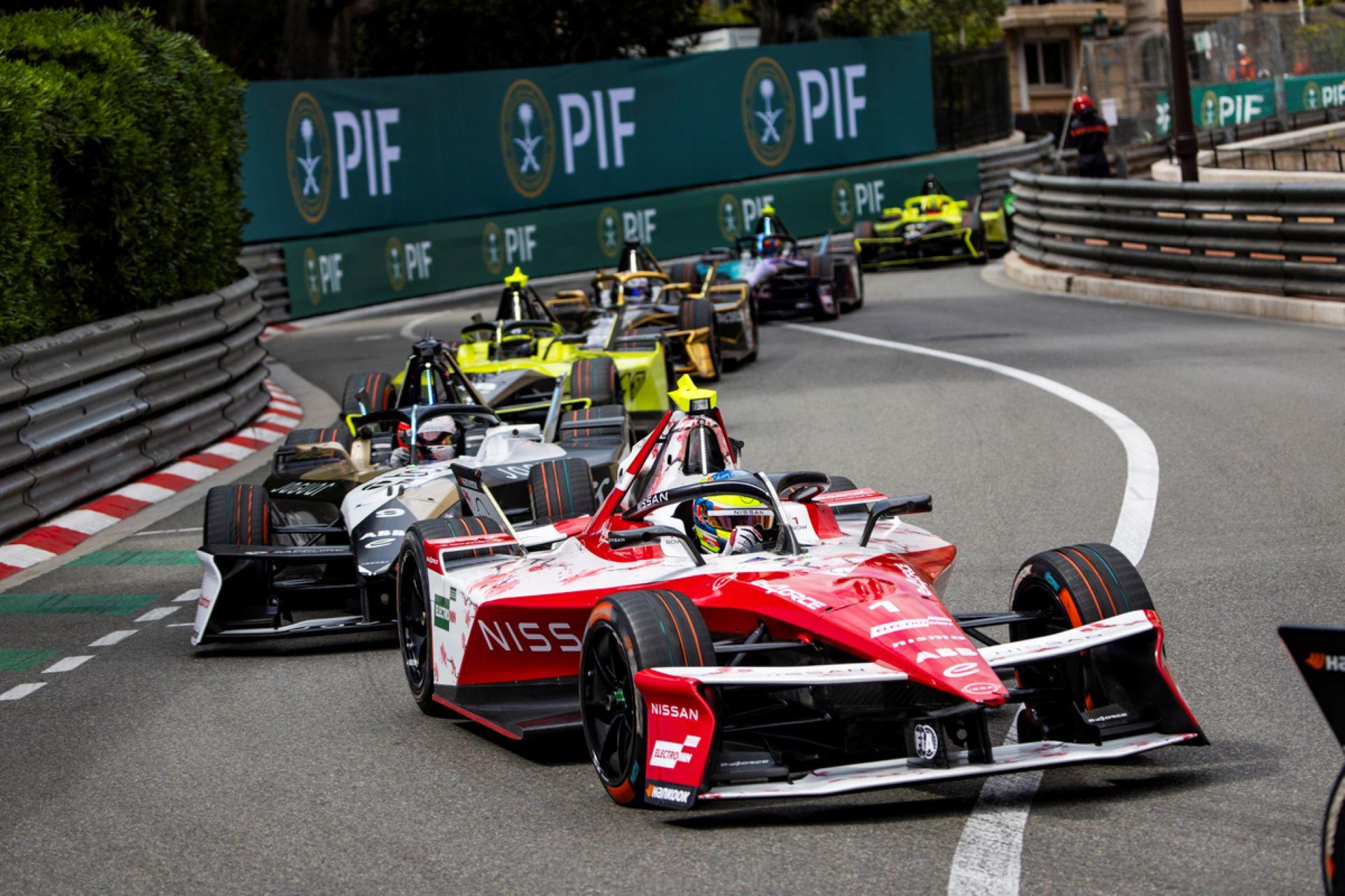 Rowlanddeliversmonacomasterclassasnissanstrikegoldinformulae 3