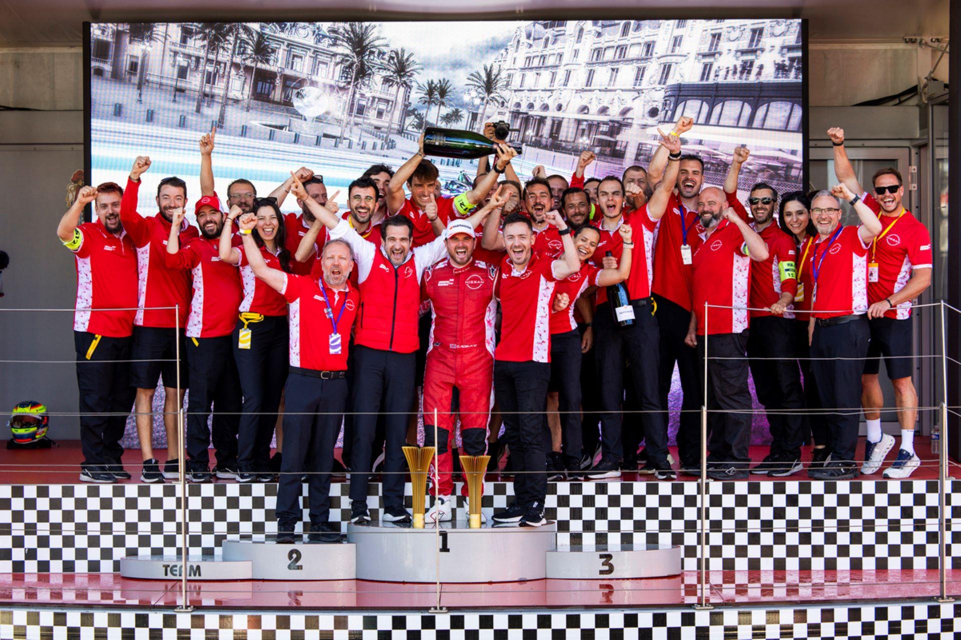 Rowlanddeliversmonacomasterclassasnissanstrikegoldinformulae 1