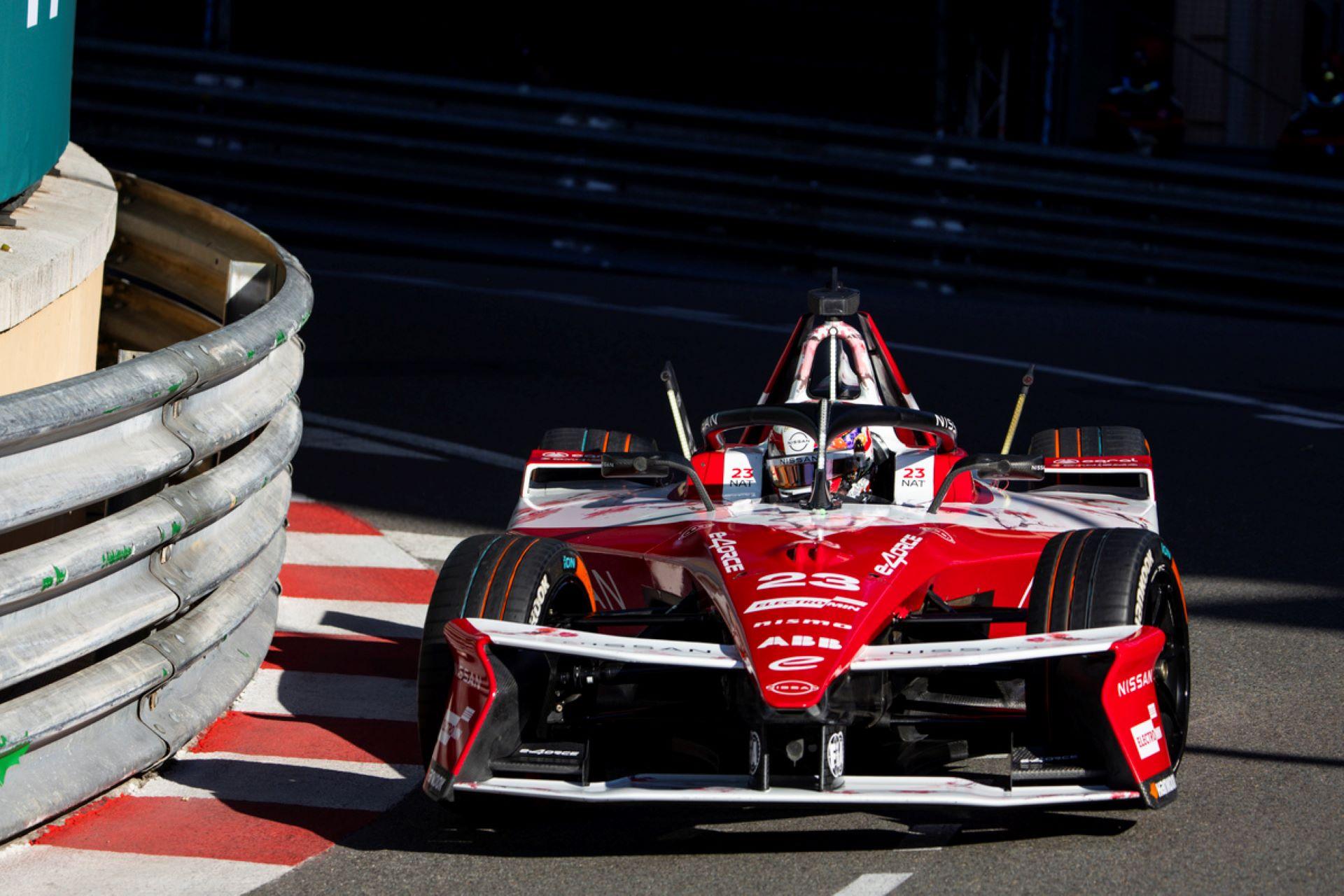 Rowlanddeliversmonacomasterclassasnissanstrikegoldinformulae 2