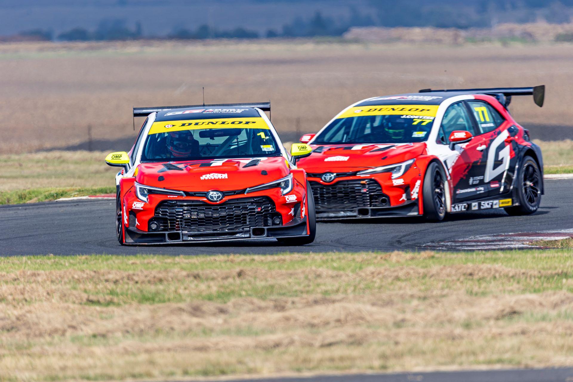 Toyotagazooracingheadstozwartkopsforround3 1