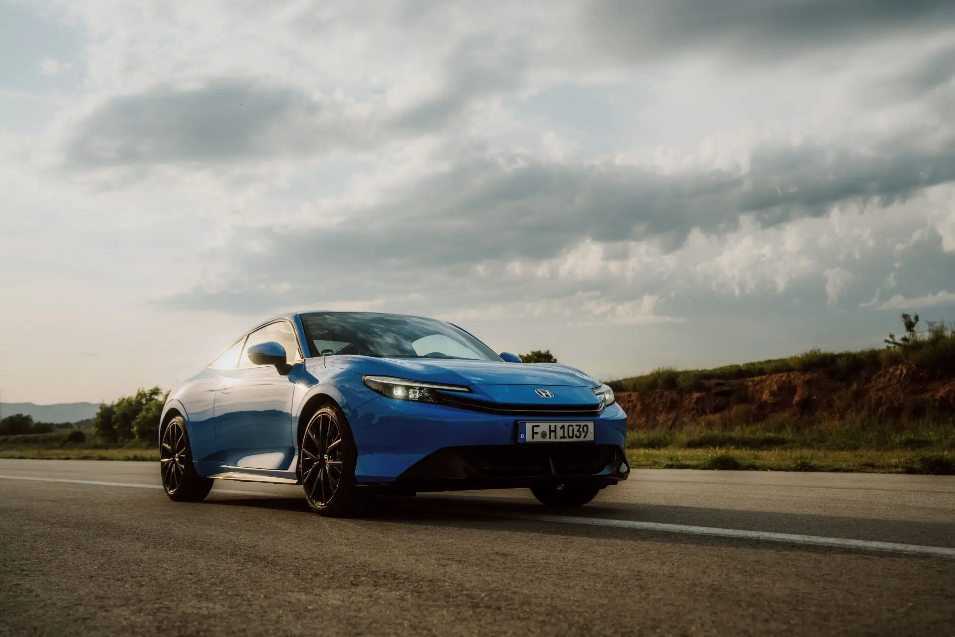 1779355107361-573565405-hondapreludeunlimitedglideredefinessportscoupe.jpg