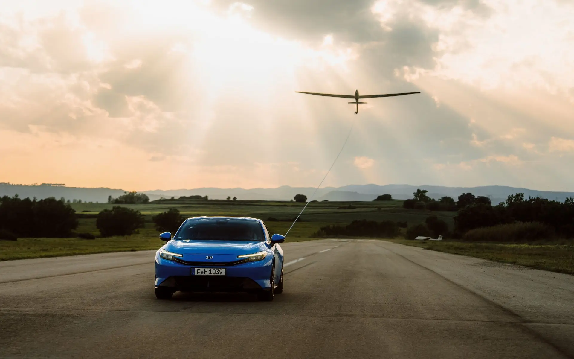 1779355112747-490152716-hondapreludeunlimitedglideredefinessportscoupe-2.jpg