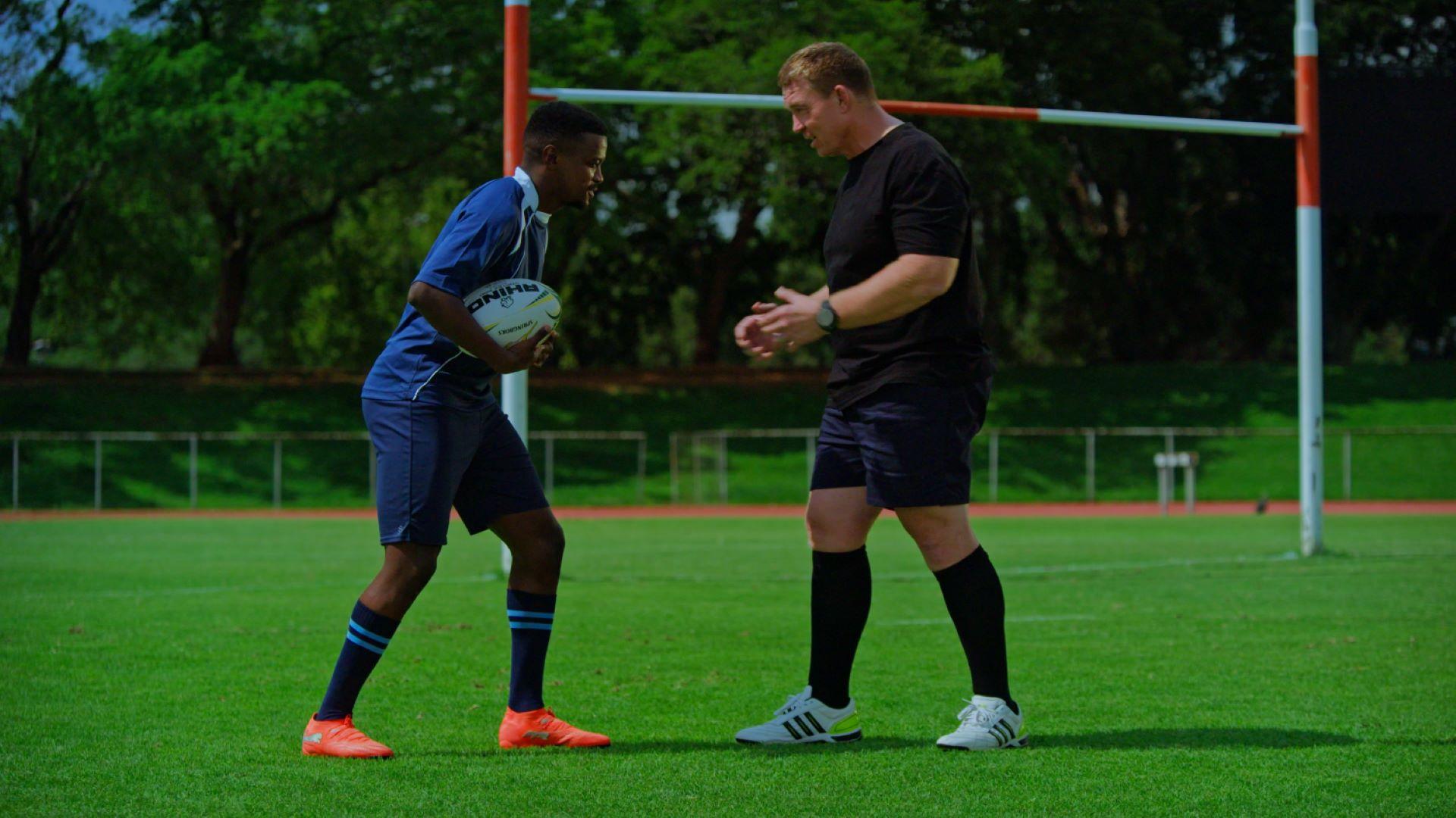 Whenfootballmeetsrugbyhyundaicelebratesleaders 1