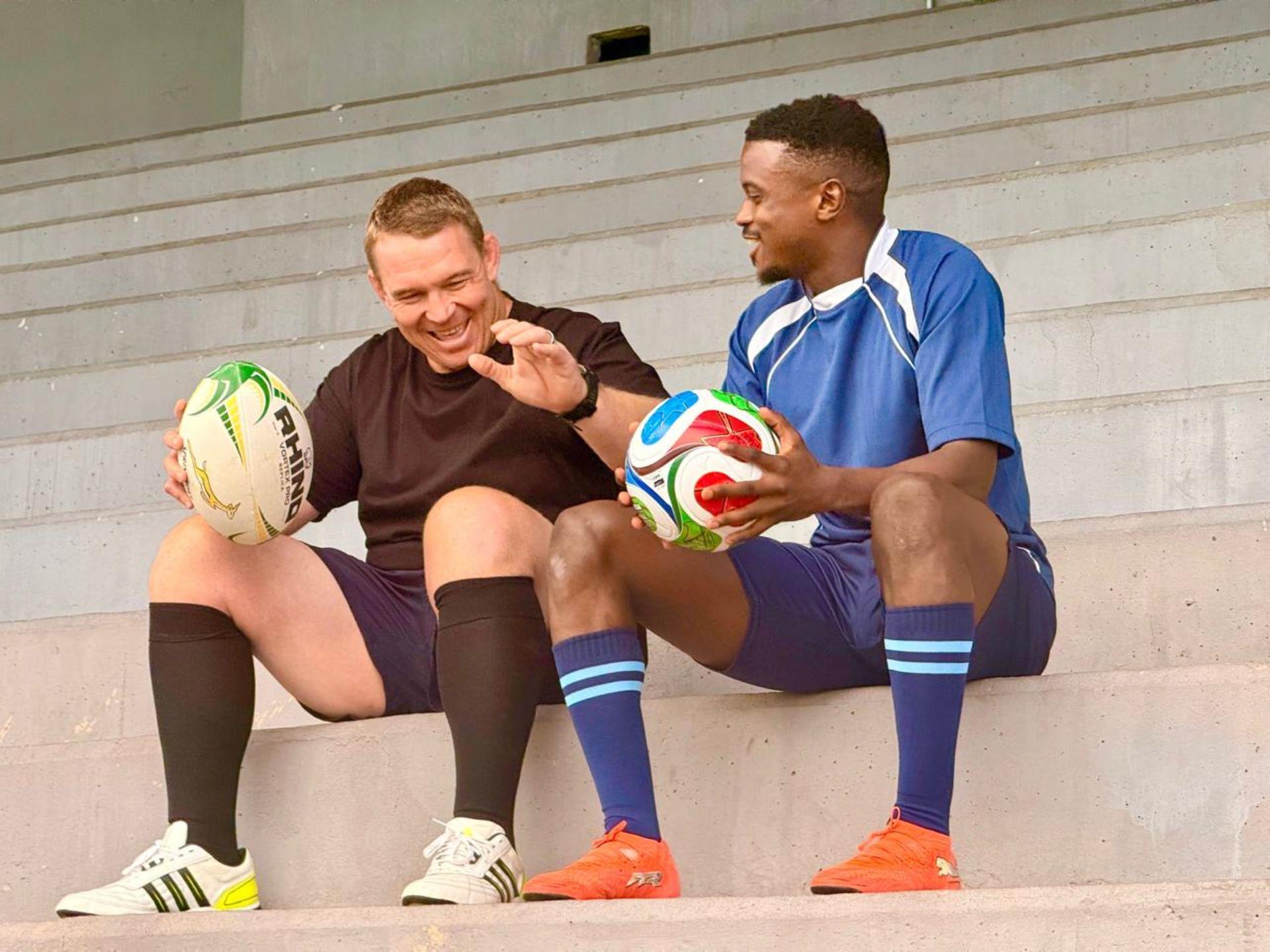 Whenfootballmeetsrugbyhyundaicelebratesleaders 2