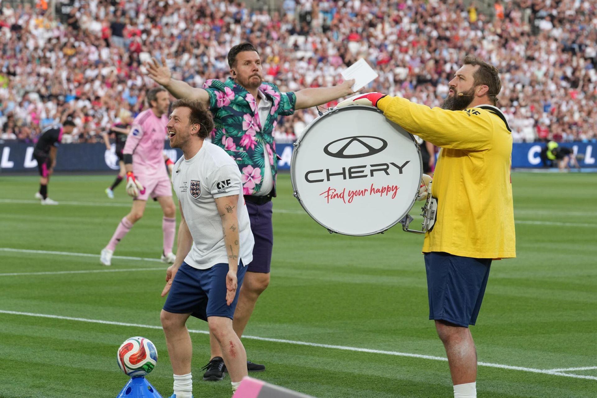 Cheryukpledges10pertiggoforsocceraid