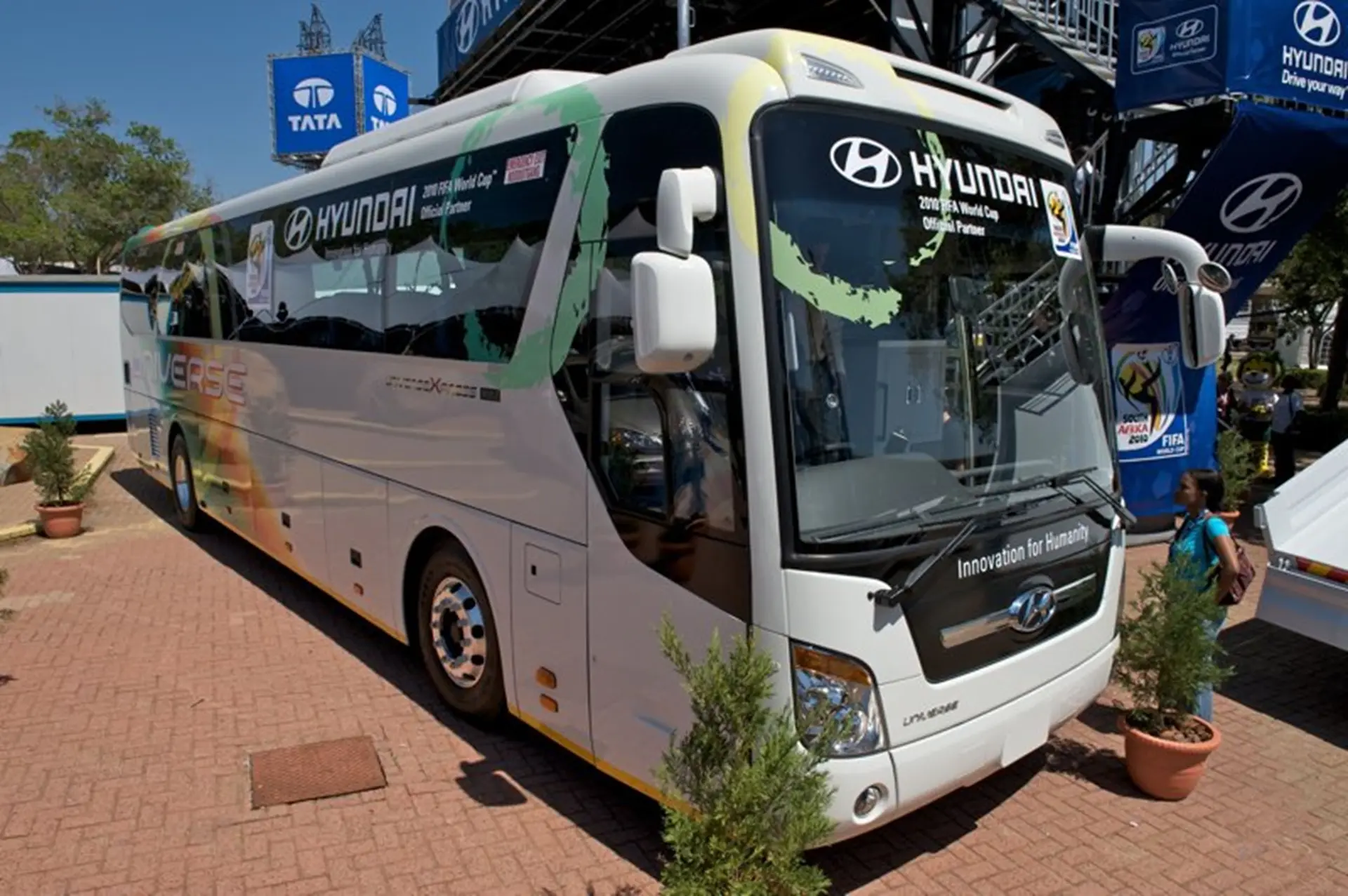 Hyundai Bus