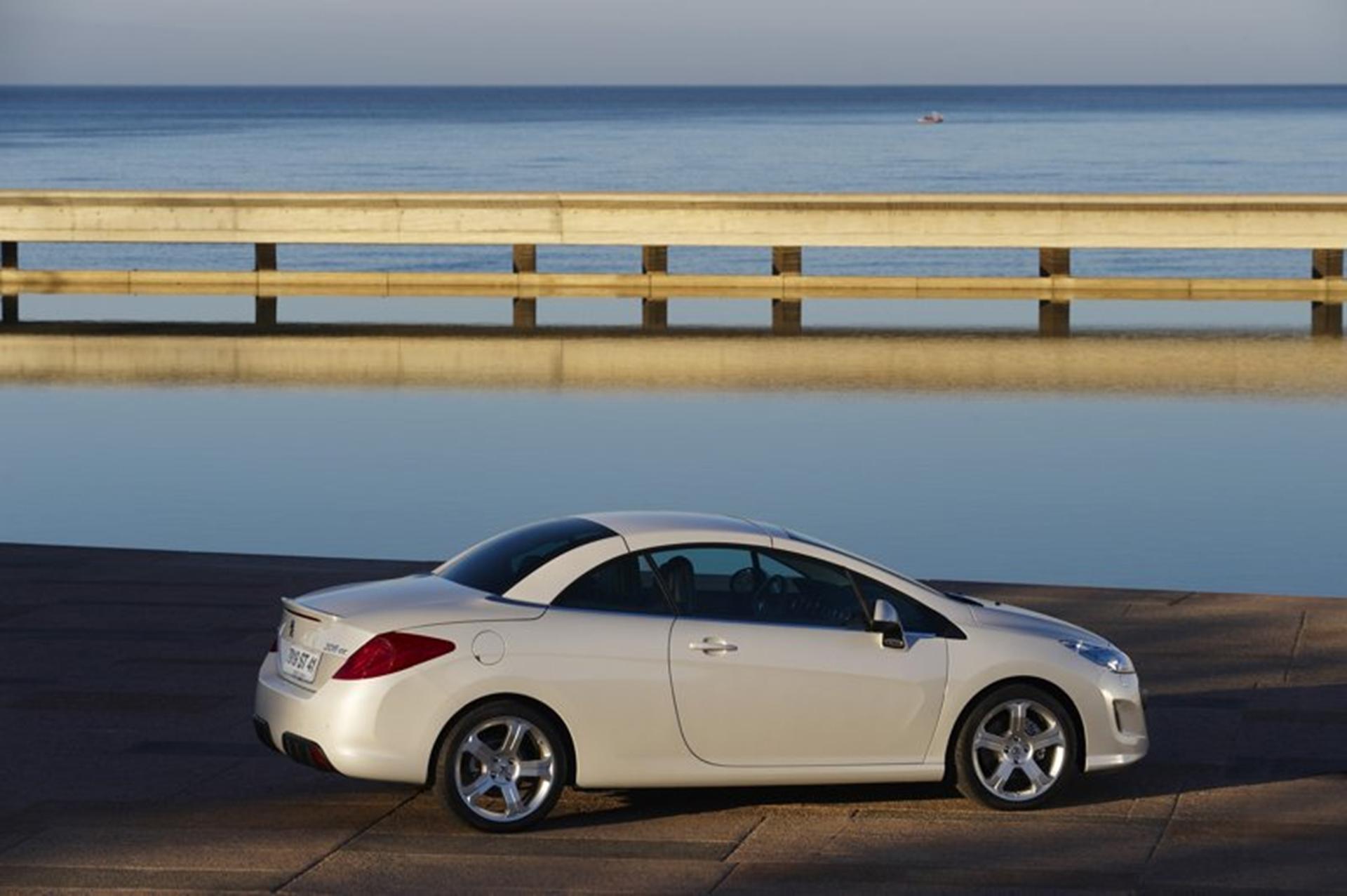 A PRIDE OF PEUGEOT LIONS