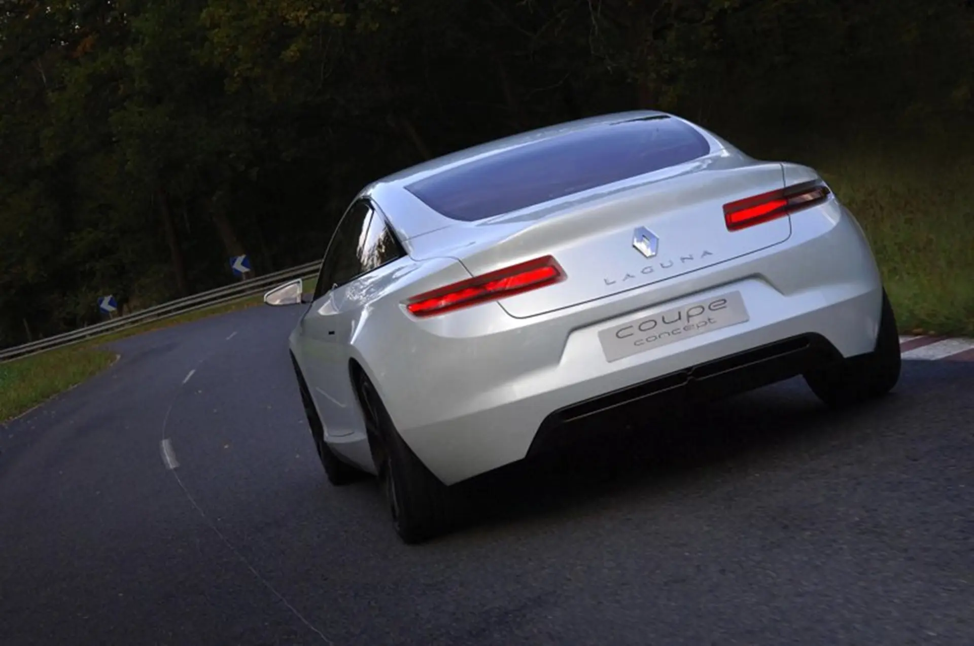 Renault Coupe 2008 Laguna Rear View