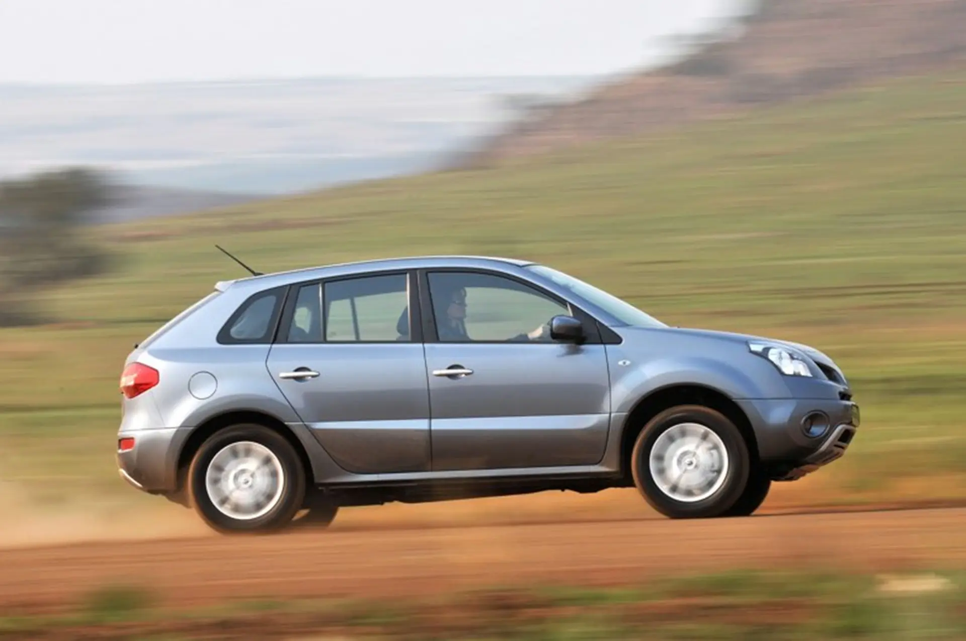 Renault Koleos Car Shows