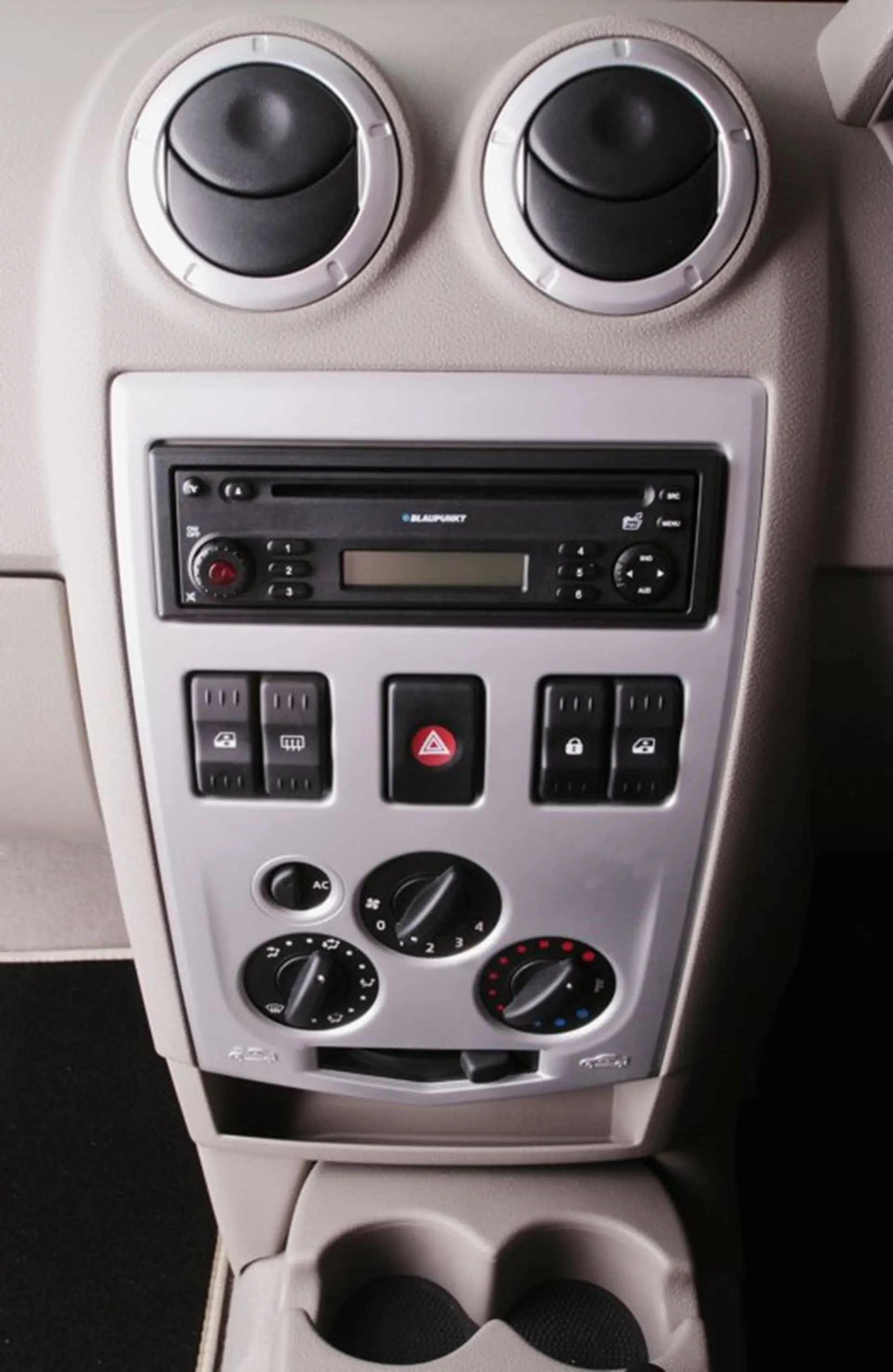 Renault Logan Johannesburg Car Shows