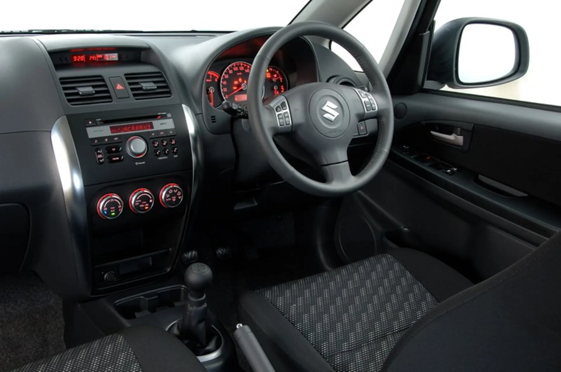 Suzuki SX4 Interior