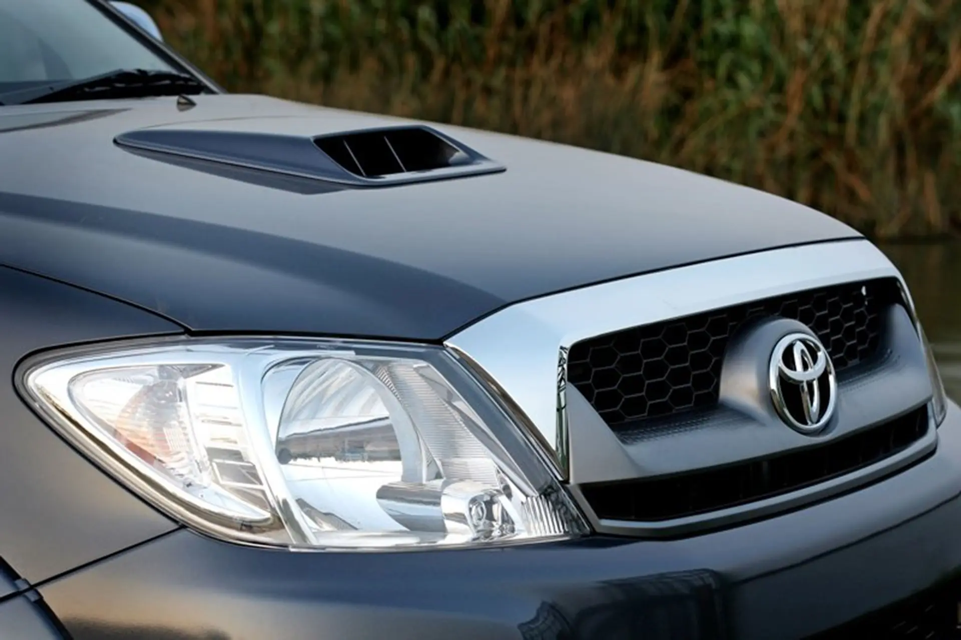 Toyota Hilux 2008 car shows
