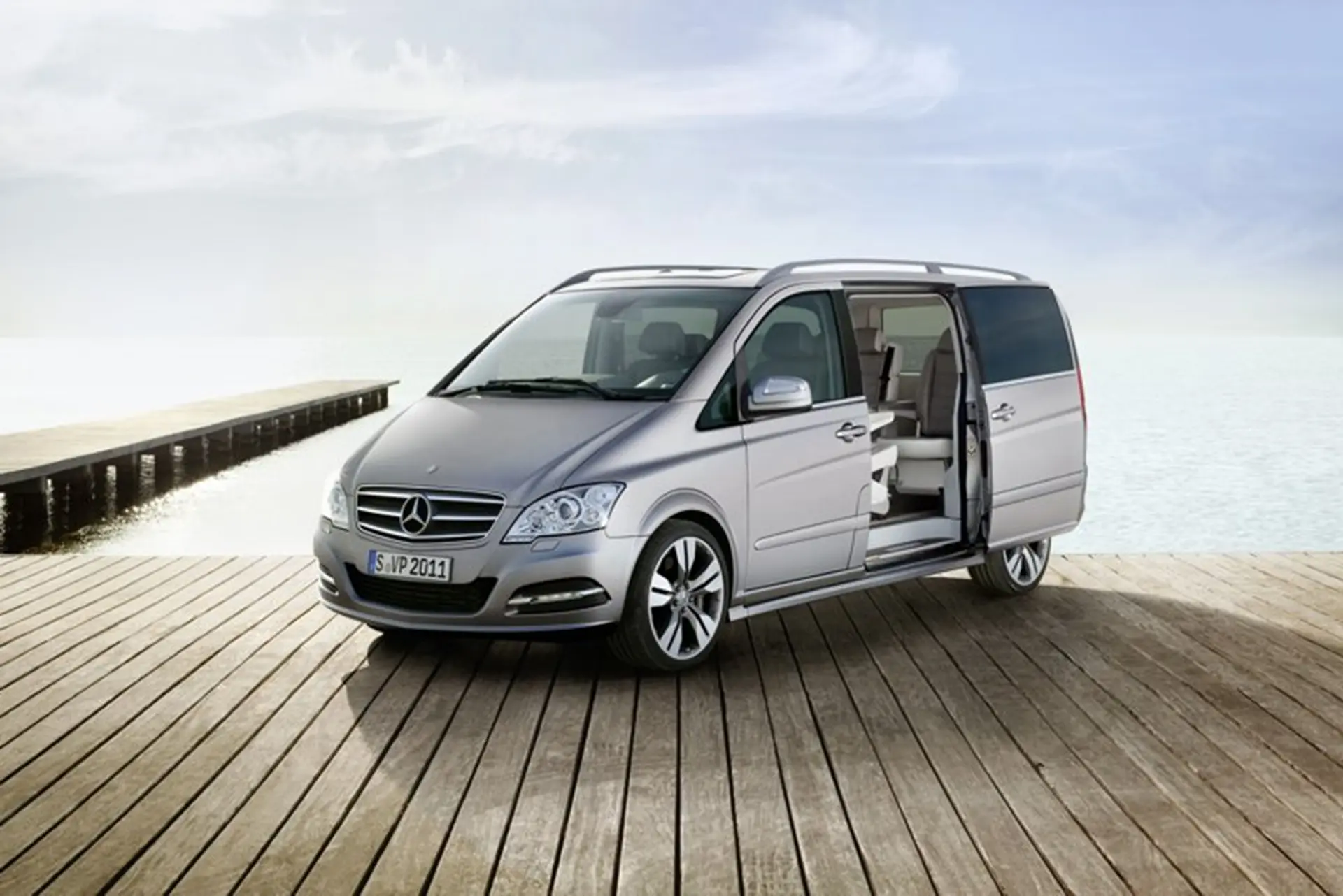 Mercedes Benz 2011