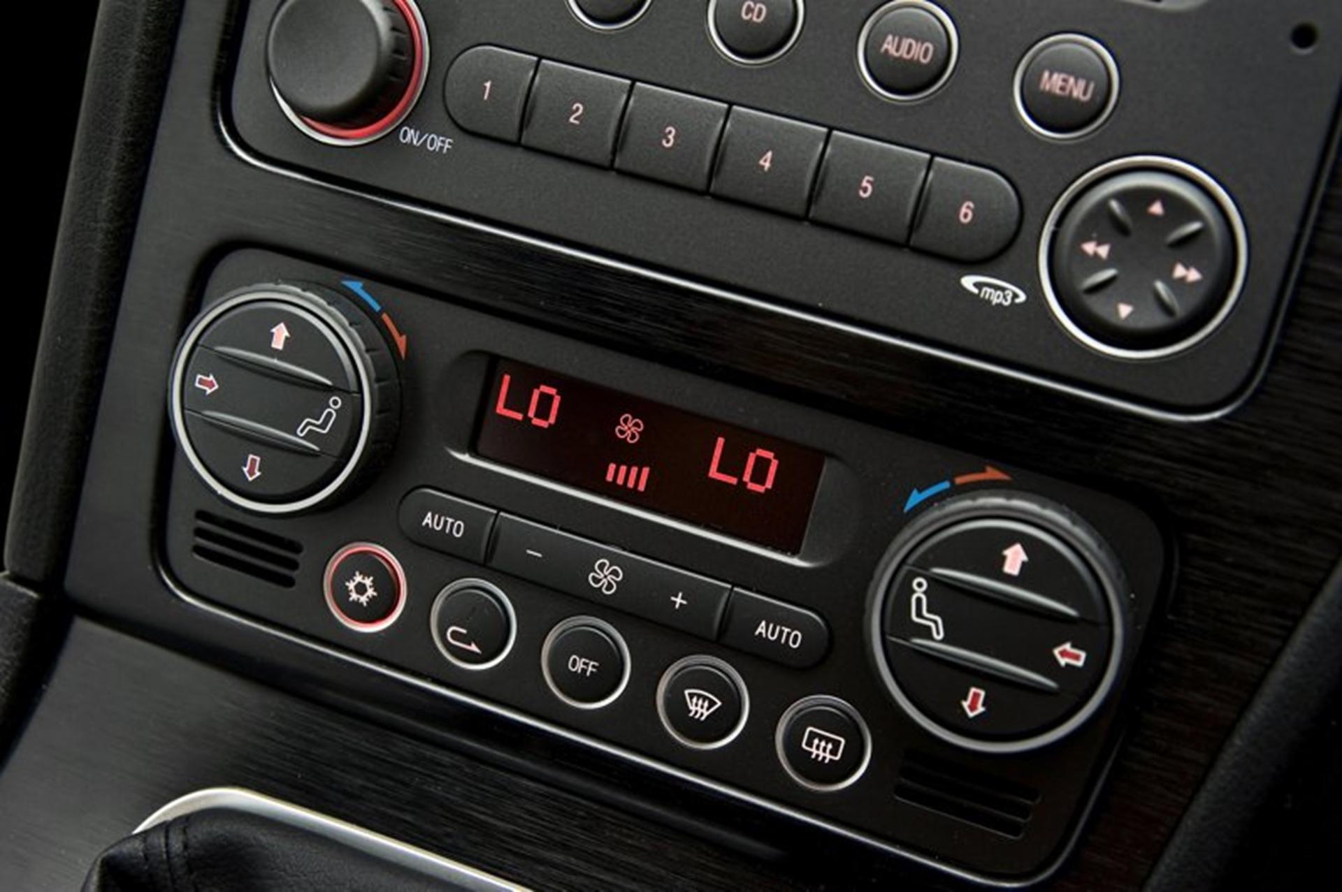 Alfa Romeo 159 1750 TBi and 3.2 V6