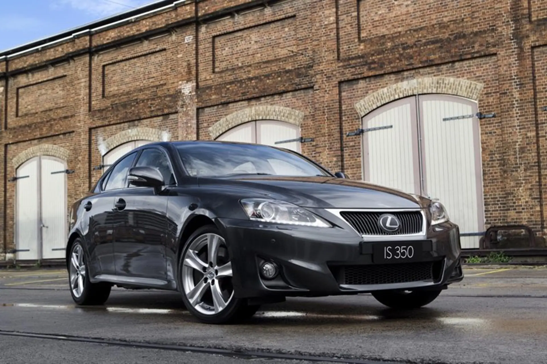 Lexus IS 350 Sports Luxury model