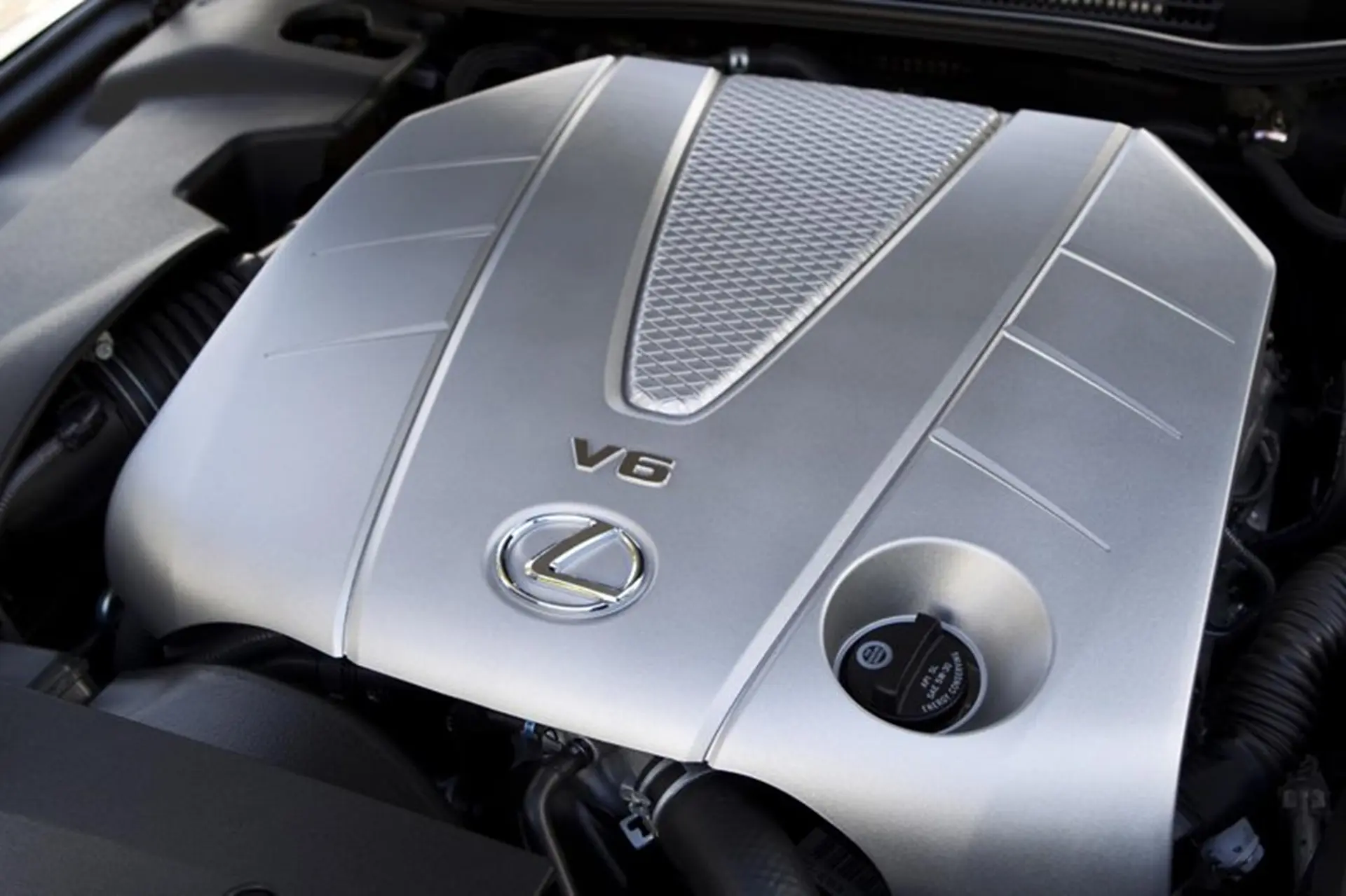 Lexus IS 350 3.5-litre V6 engine