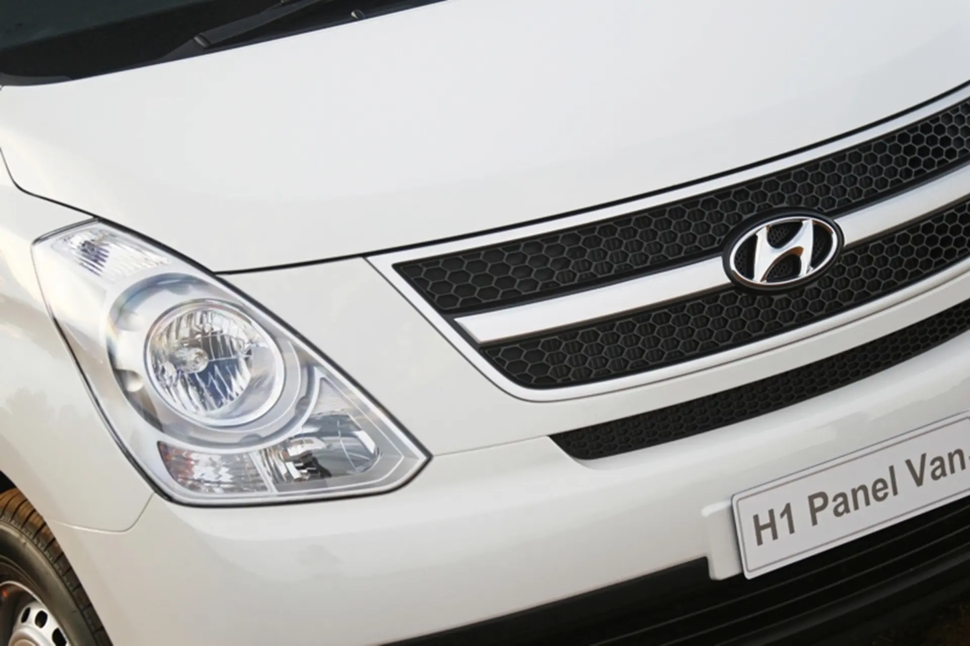 Hyundai H1 Panel Van Grill