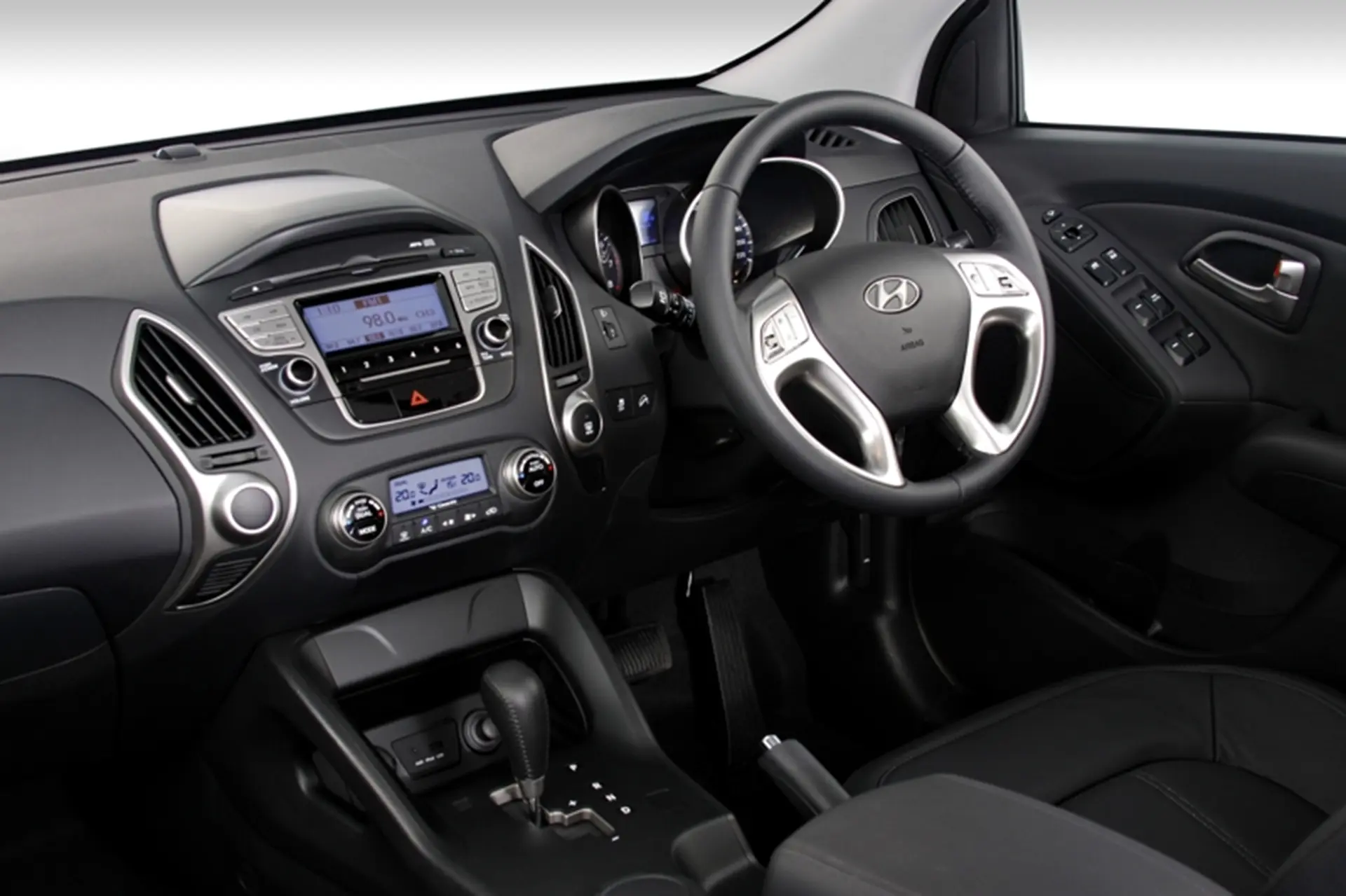 Hyundai IX35 Radio and Steering