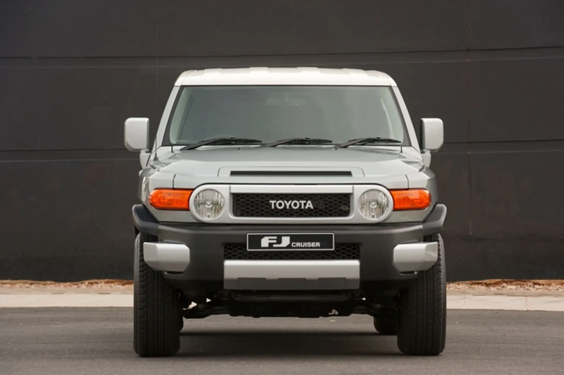 FJ Cruiser Front