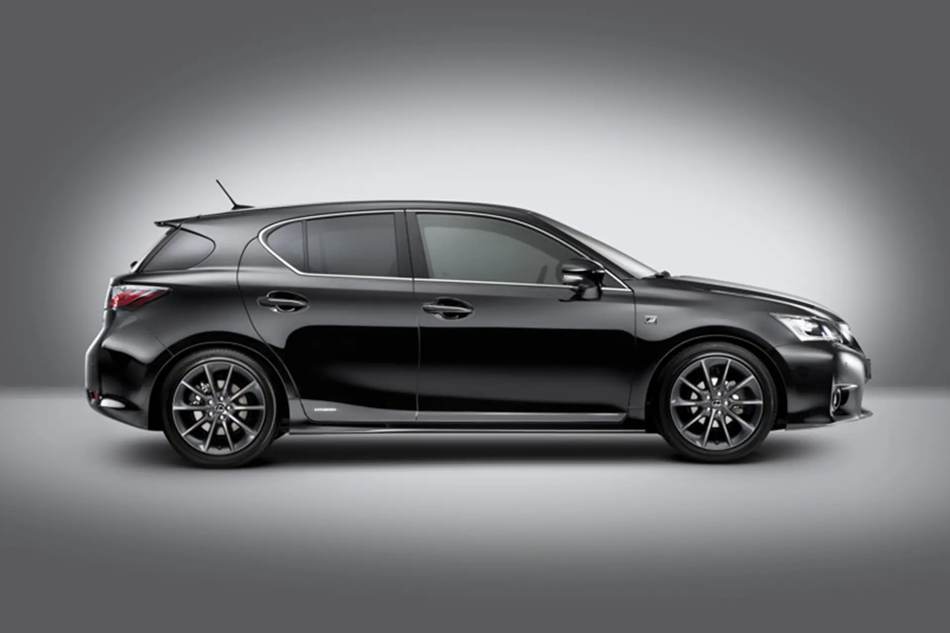 Lexus fires up the new CT 200H F-Sport