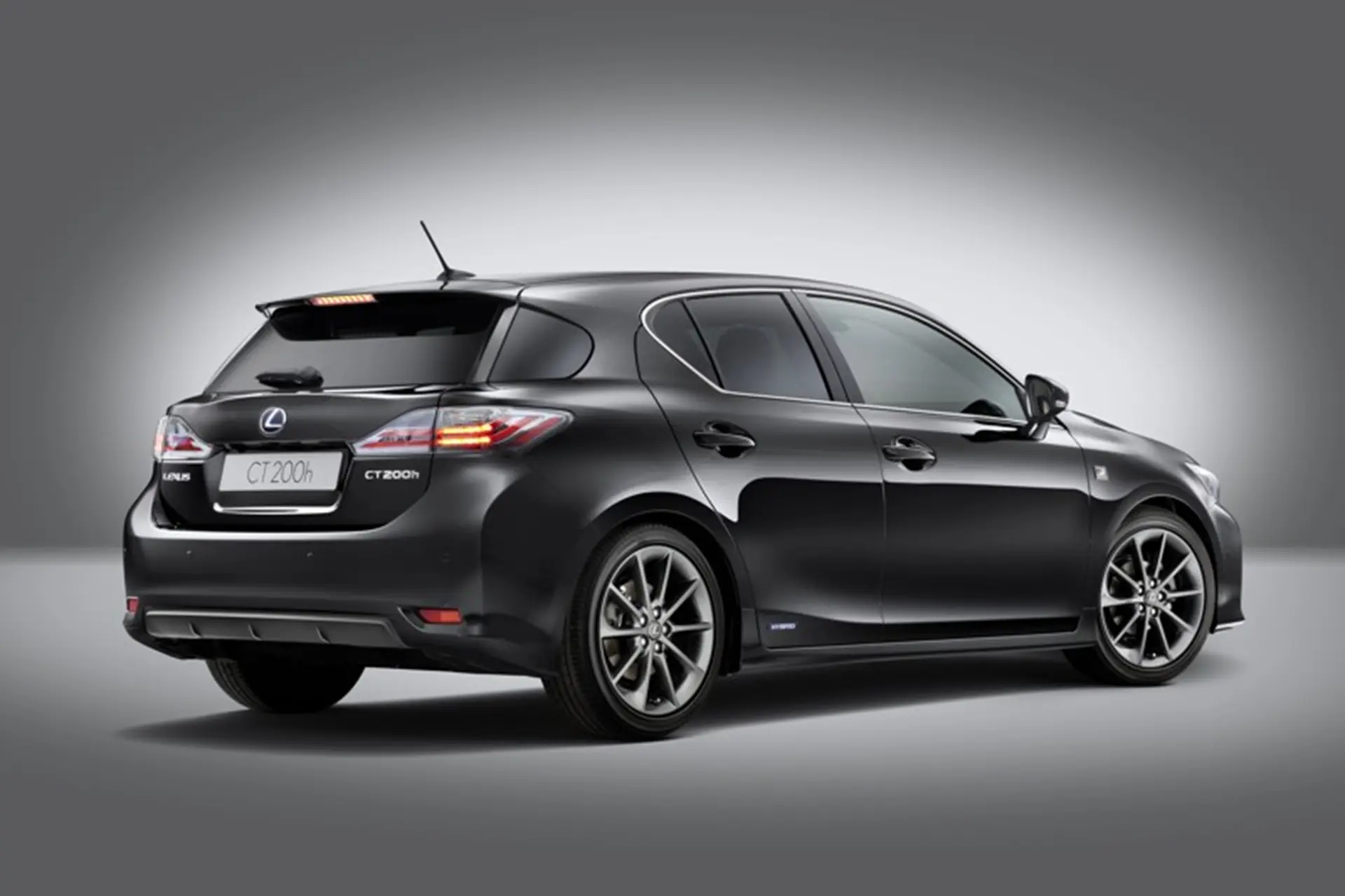 Lexus fires up the new CT 200H F-Sport